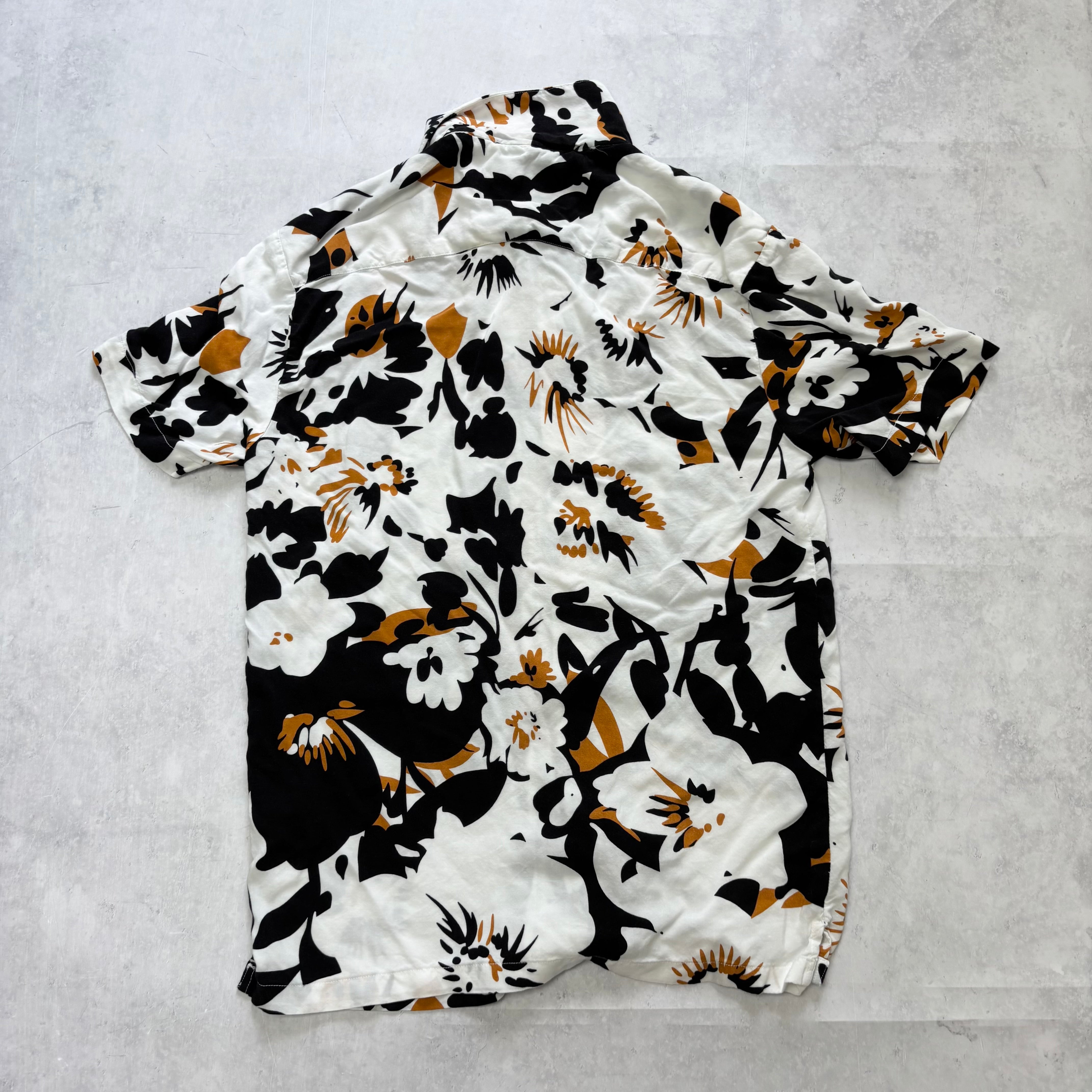 Cactus Man Hawaiian Shirt Mens Small White Short Sleeve Viscose (E)