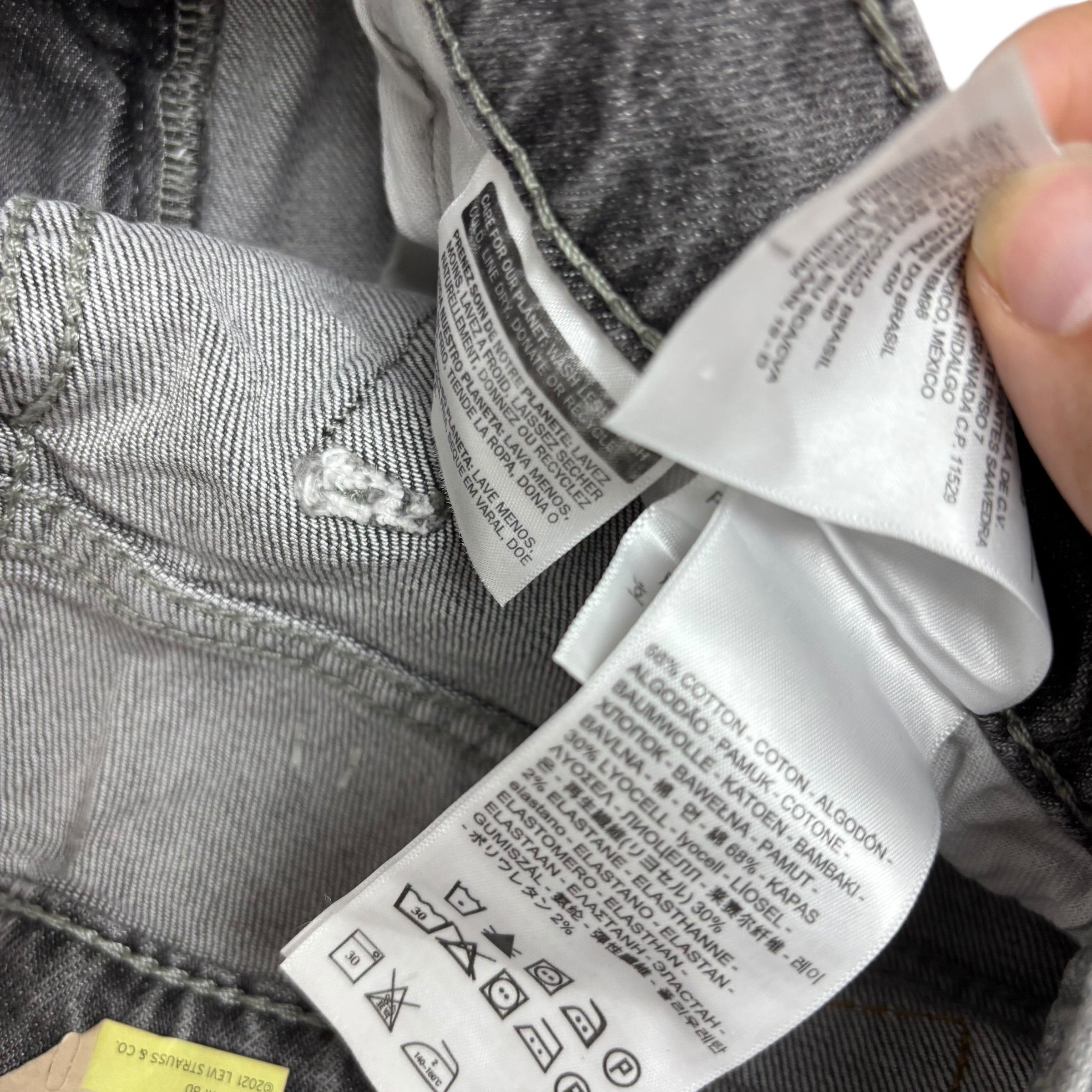 Levis Skinny Tapered Fit Jeans W30 L32 Mens Grey Distressed Stretch Denim (E)