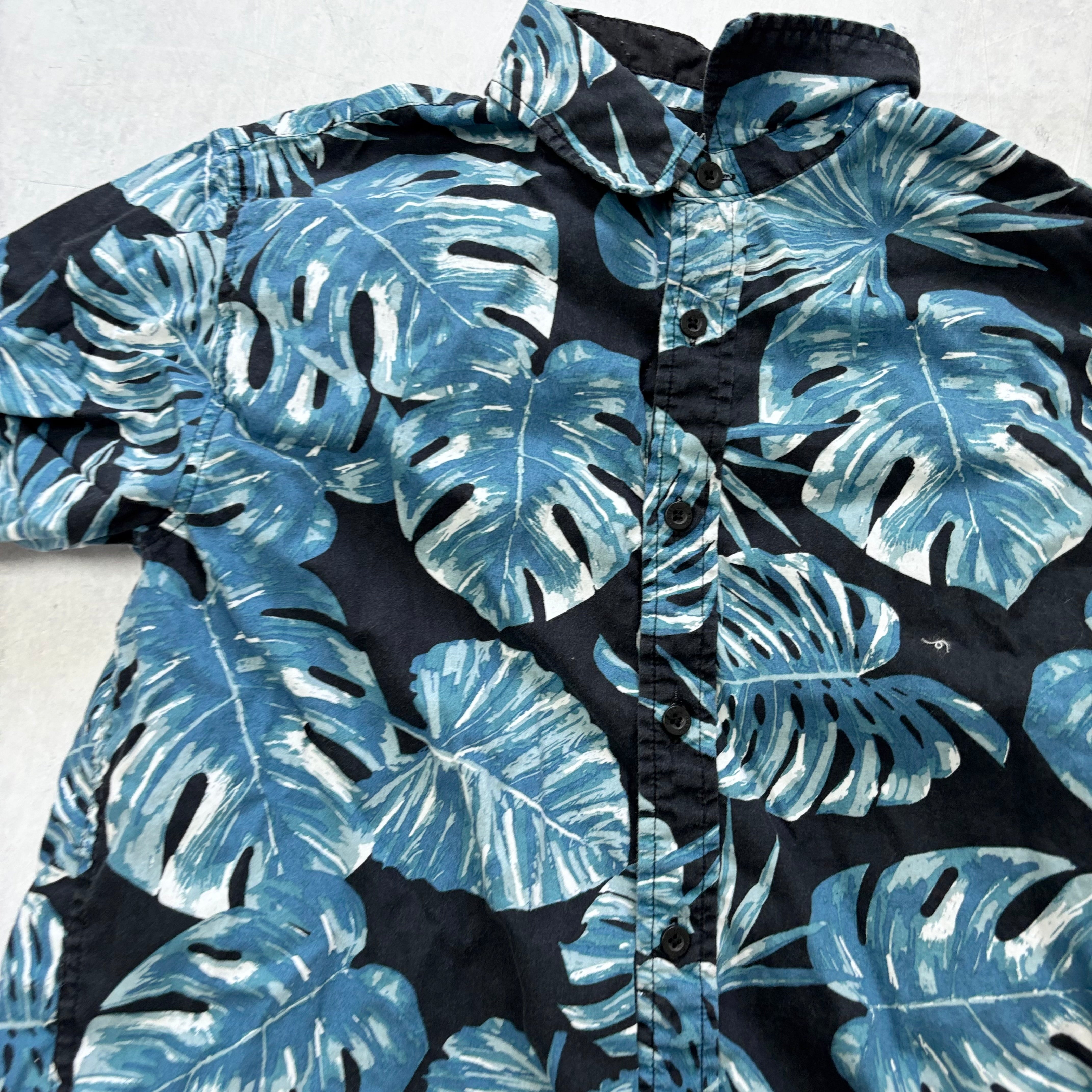 Hawaiian Shirt Mens XS Black Floral Aloha Short Sleeve Cotton (E)