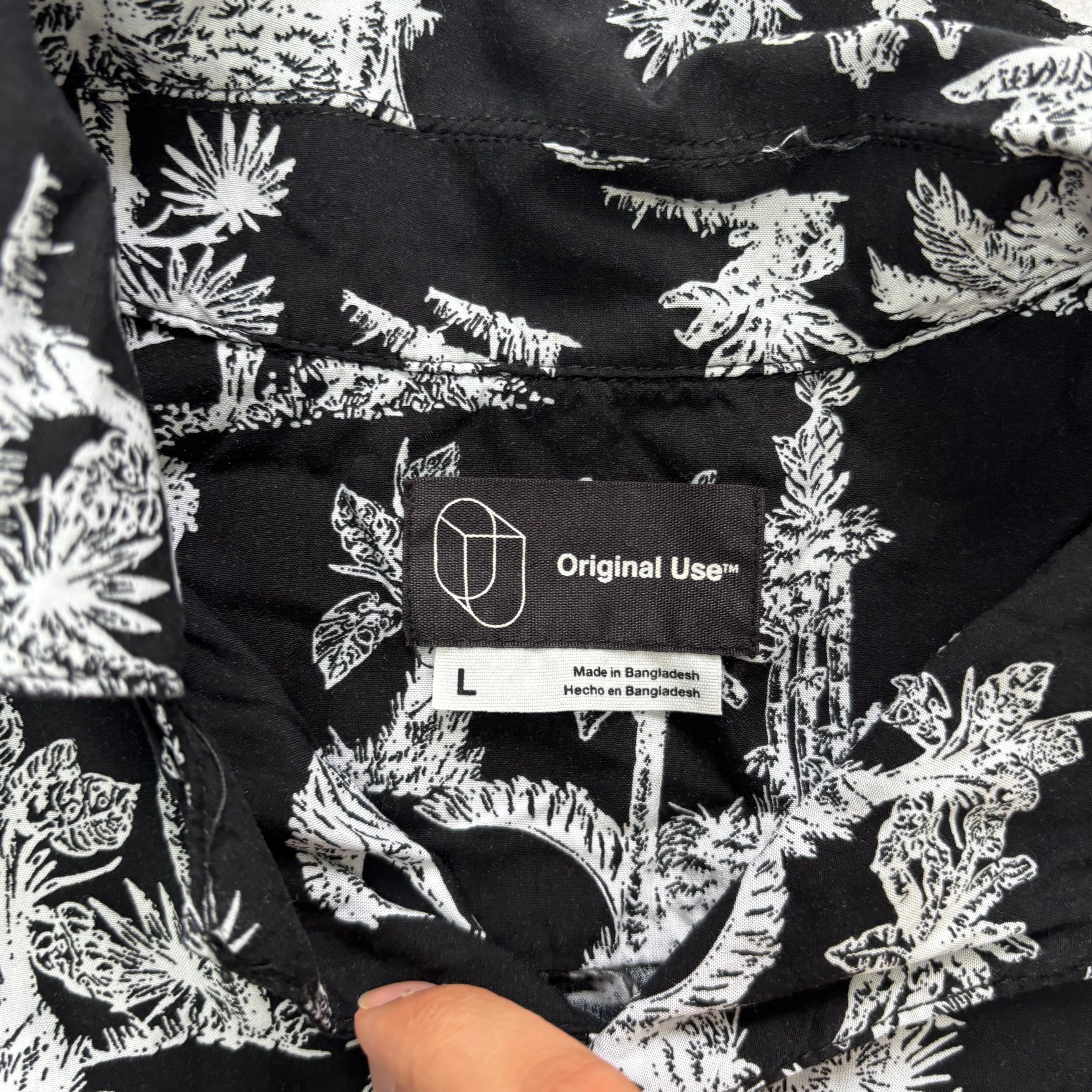 Hawaiian Shirt Mens Large Black Floral Aloha Short Sleeve (E)
