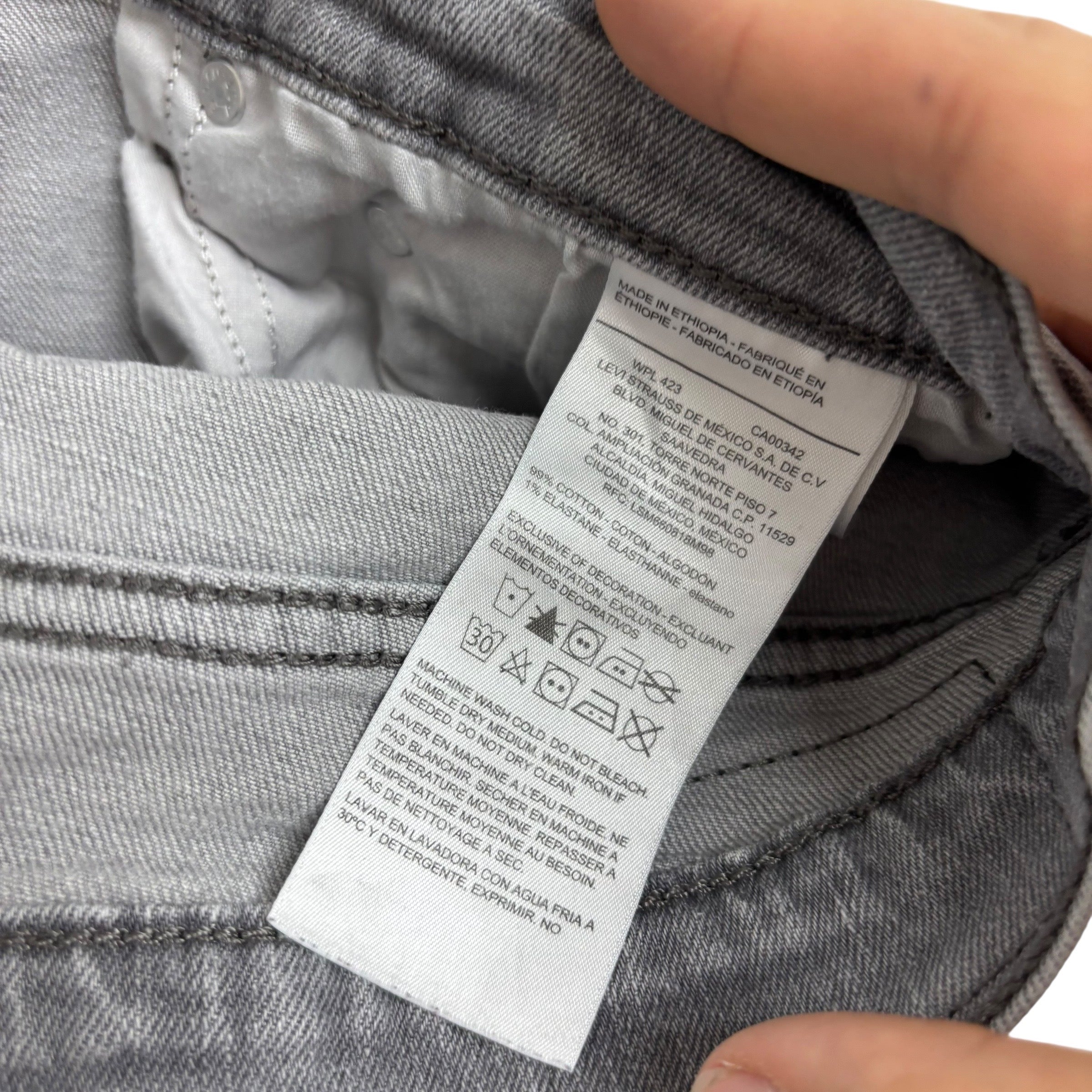 Levis Signature Jeans W32 L30 Mens Grey Slim Fit Stretch Denim