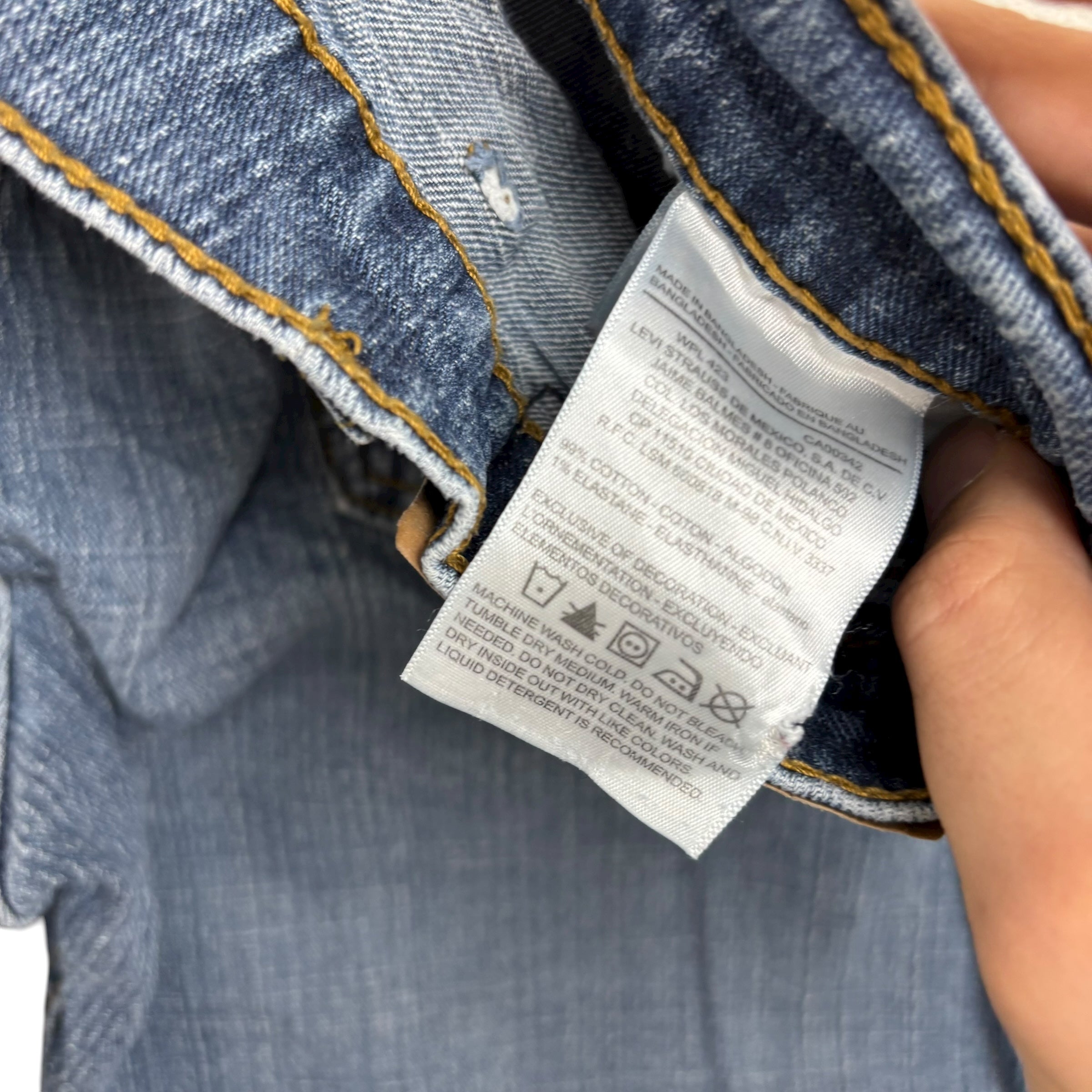 Levis Signature Jeans W38 L30 Mens Mid Blue Relaxed Straight Fit Stretch