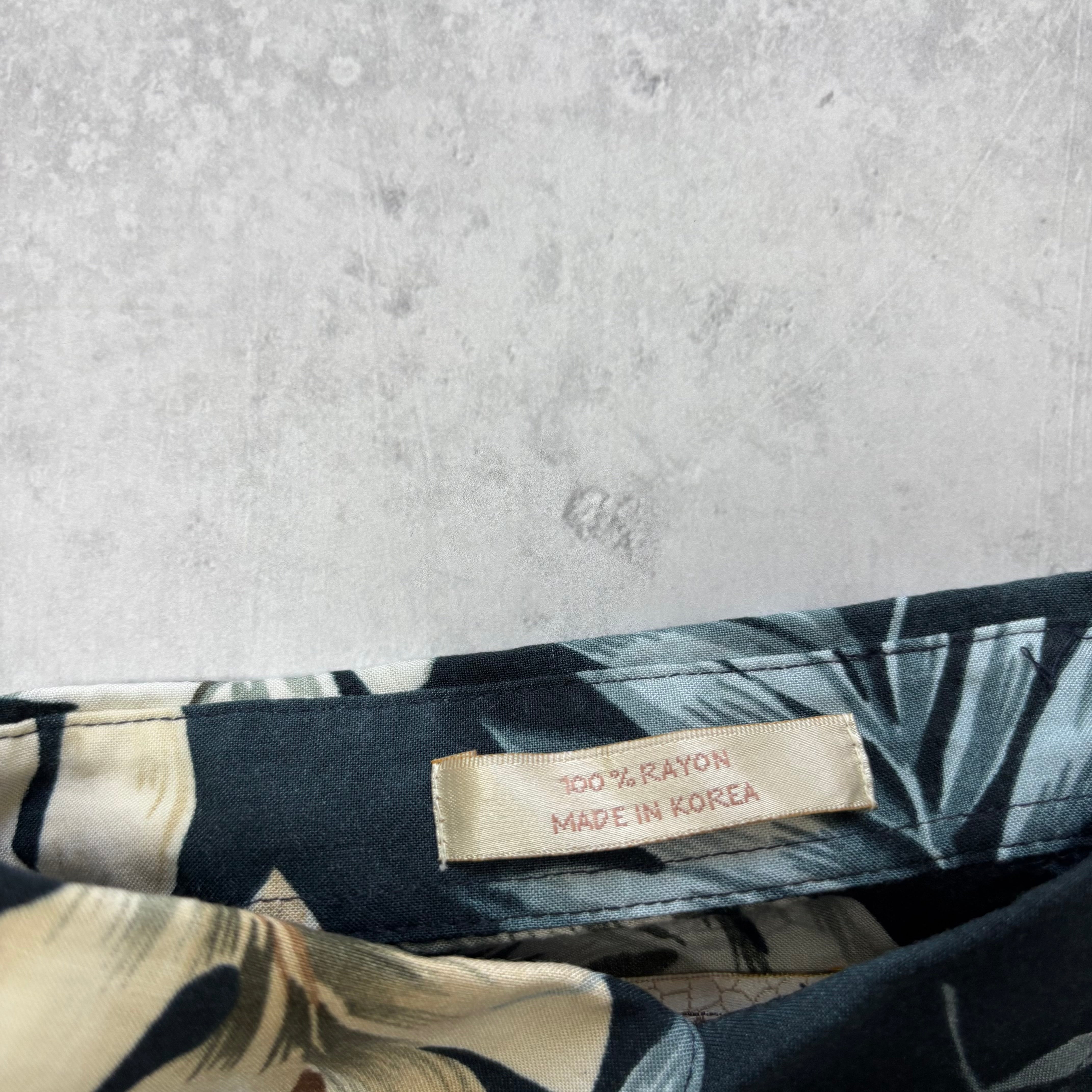 Vintage Hawaiian Shirt Mens XL Navy Floral Aloha Short Sleeve Rayon (E)