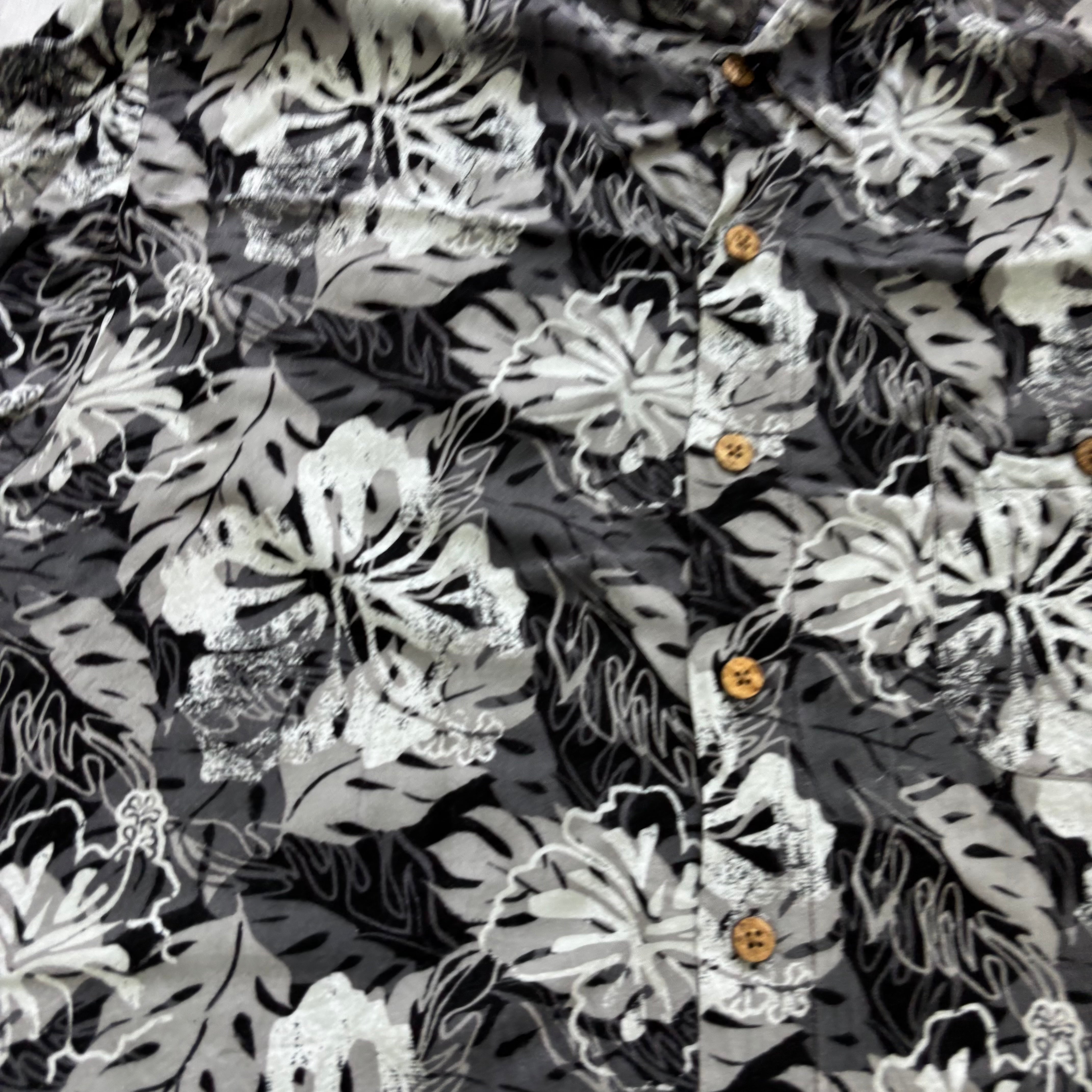Vintage Hawaiian Shirt Mens XL Grey Floral Aloha Short Sleeve Rayon (E)