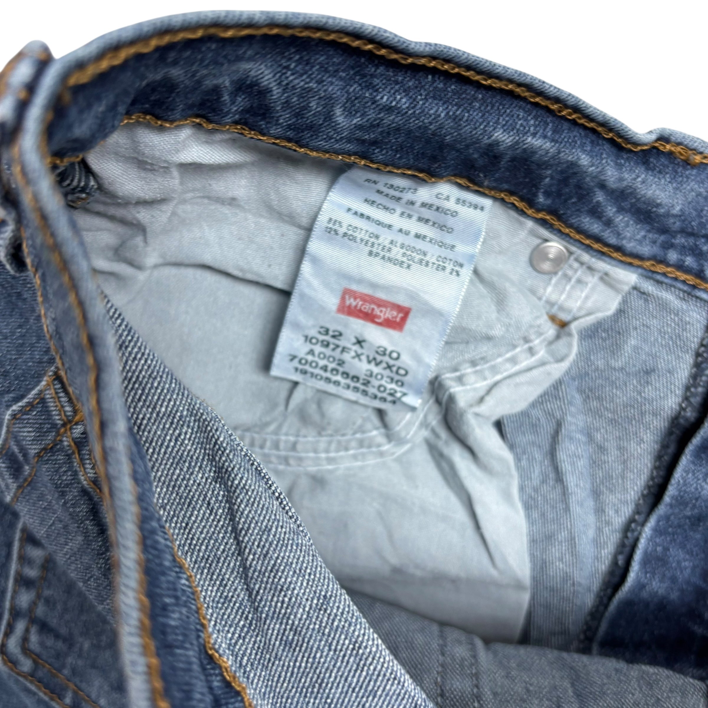 Wrangler Jeans W32 L30 Mens Mid Blue Relaxed Straight Fit Stretch Denim