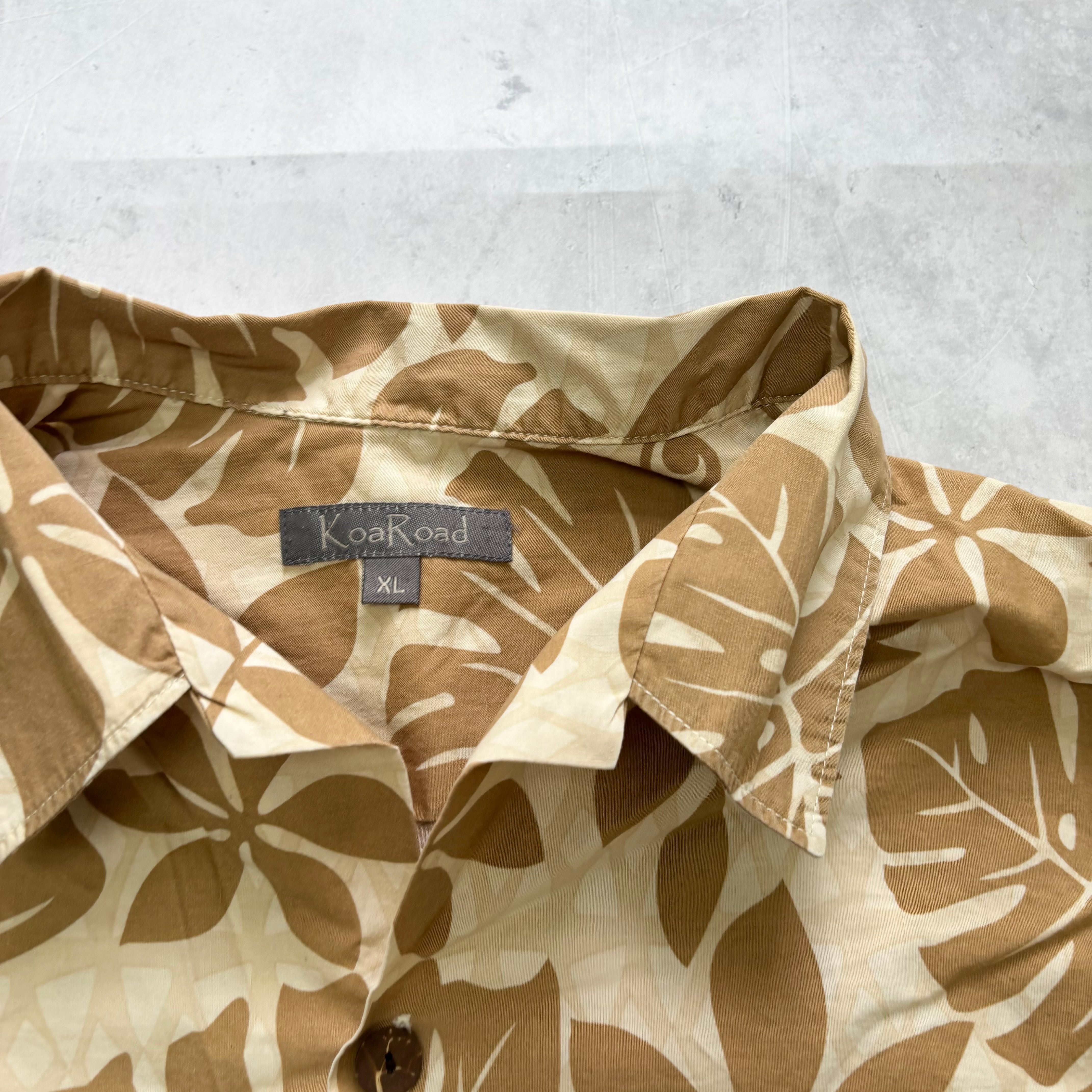 Vintage Hawaiian Shirt Mens XL Beige Tan Floral Aloha Short Sleeve (E)