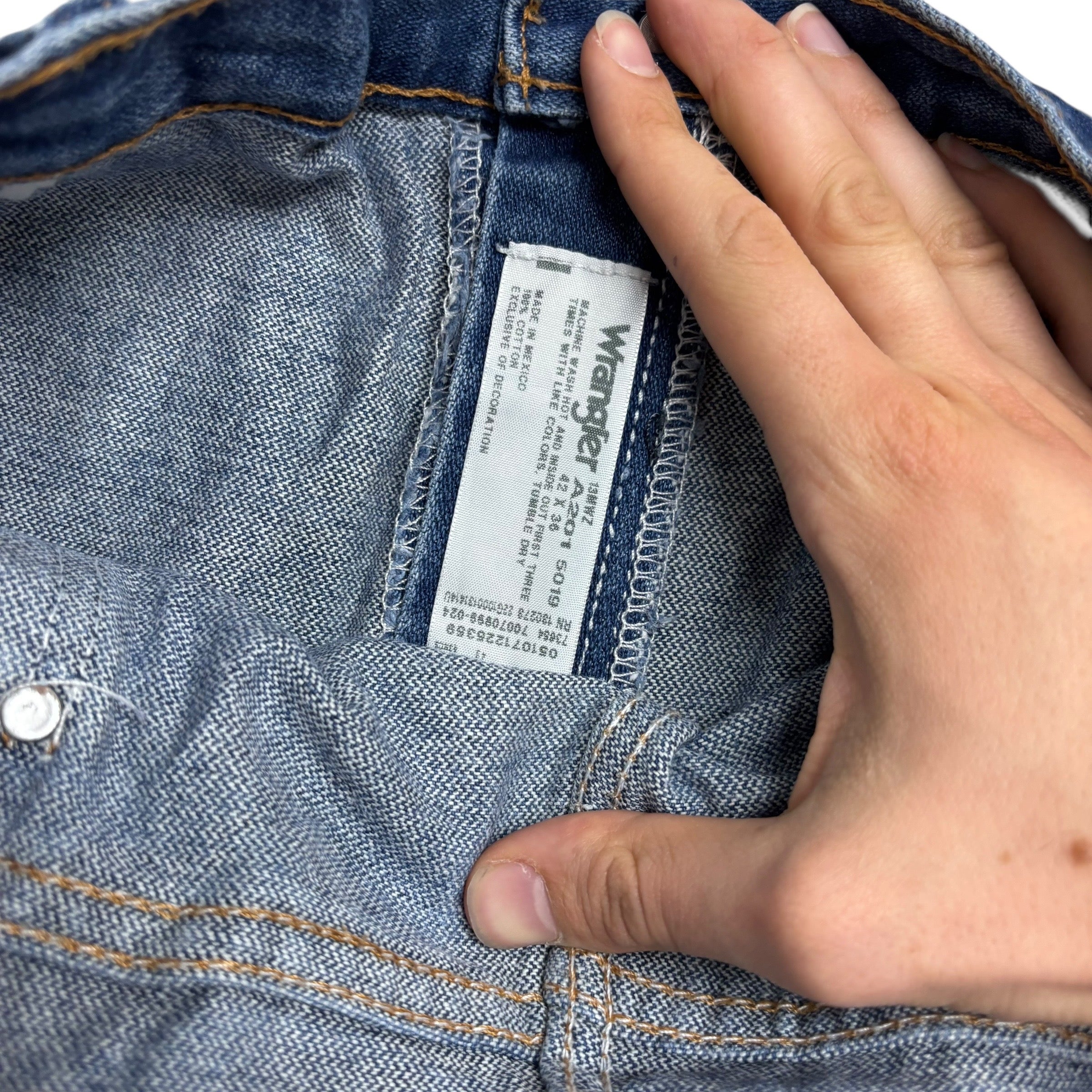 Wrangler Jeans Cowboy Cut W42 L36 Mens Mid Blue 13MWZ Original Fit Denim (E)