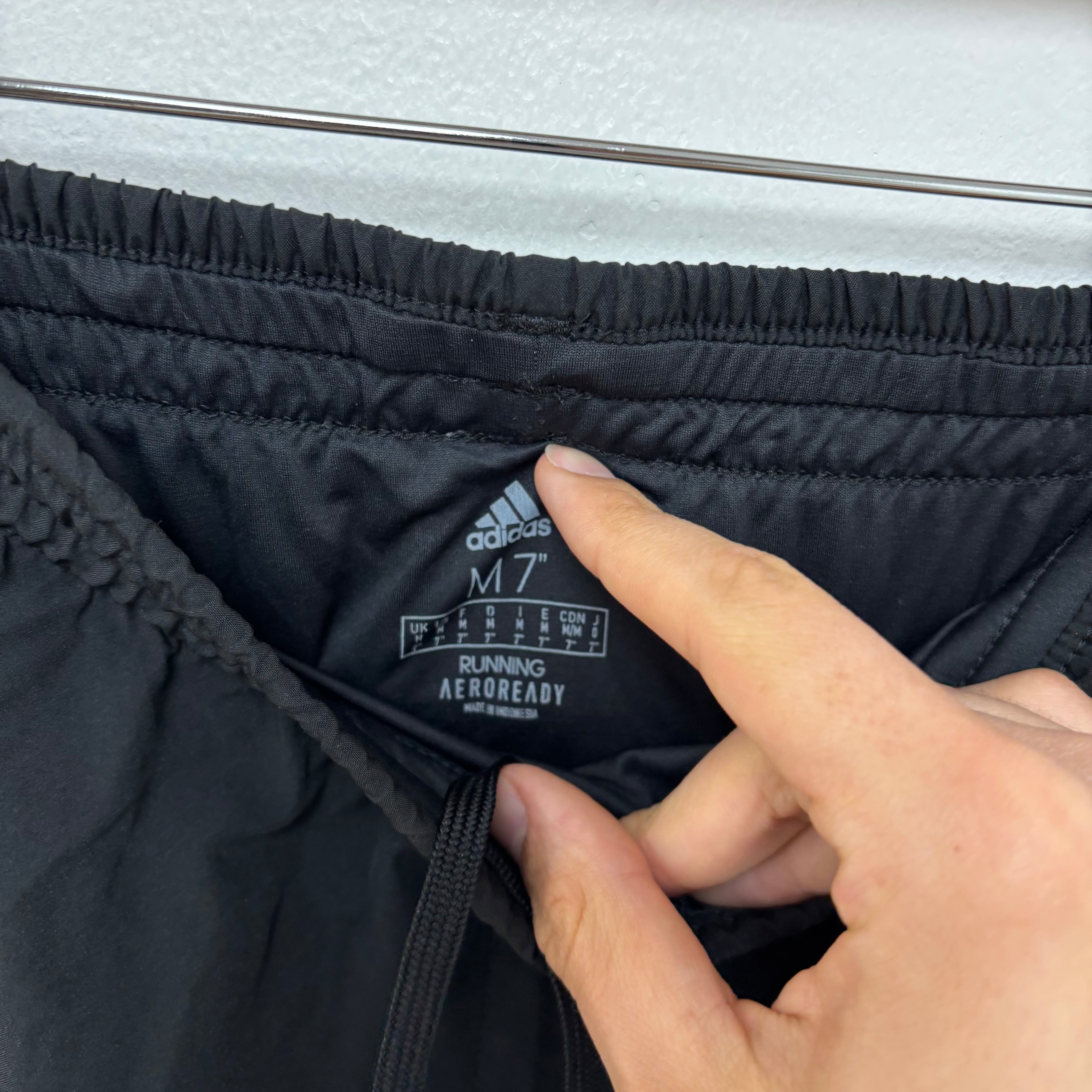 Adidas Shorts Mens Medium Black Sports Running Gym Athletic Aeroready (E)