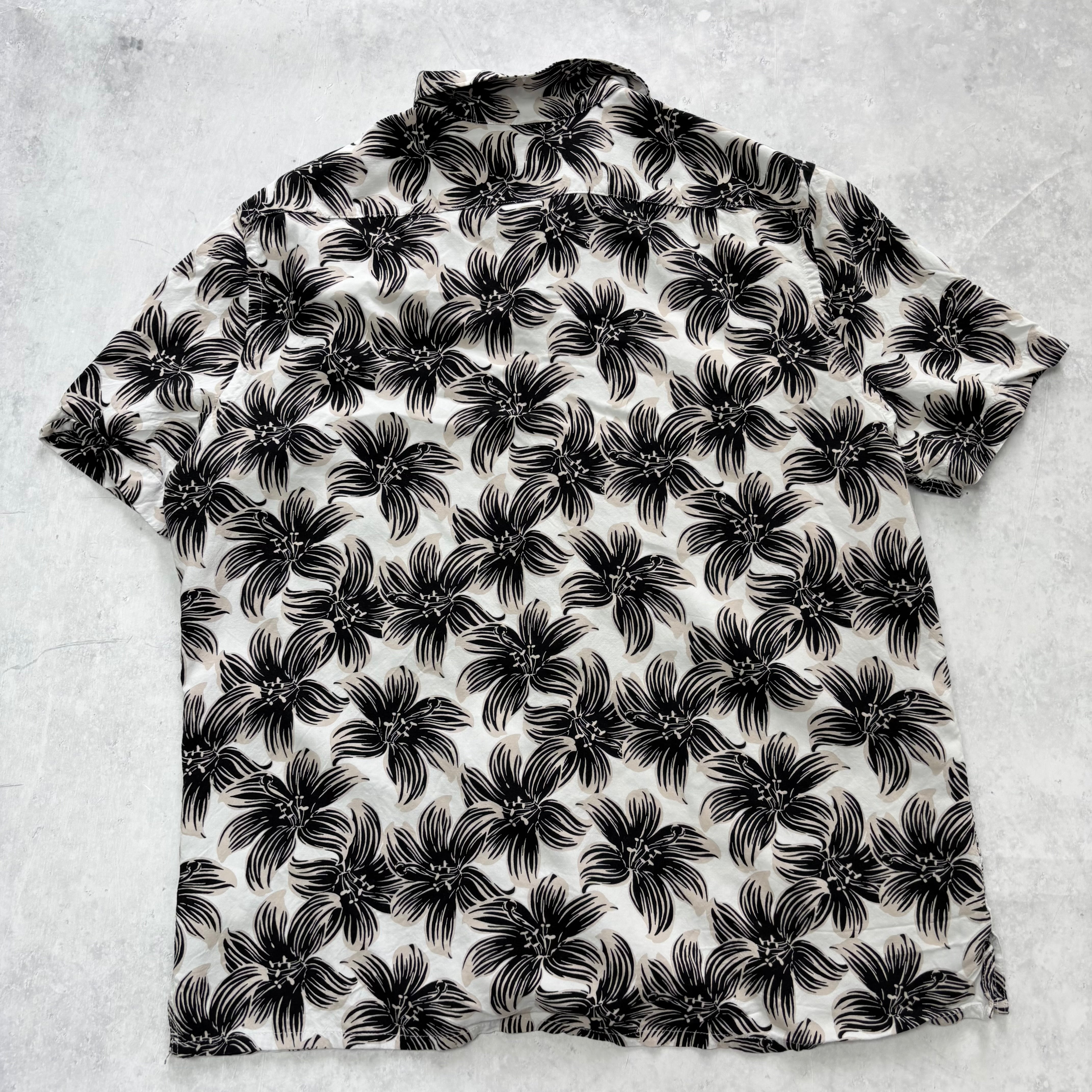 Hawaiian Shirt Mens Medium White Floral Aloha Short Sleeve Rayon (E)