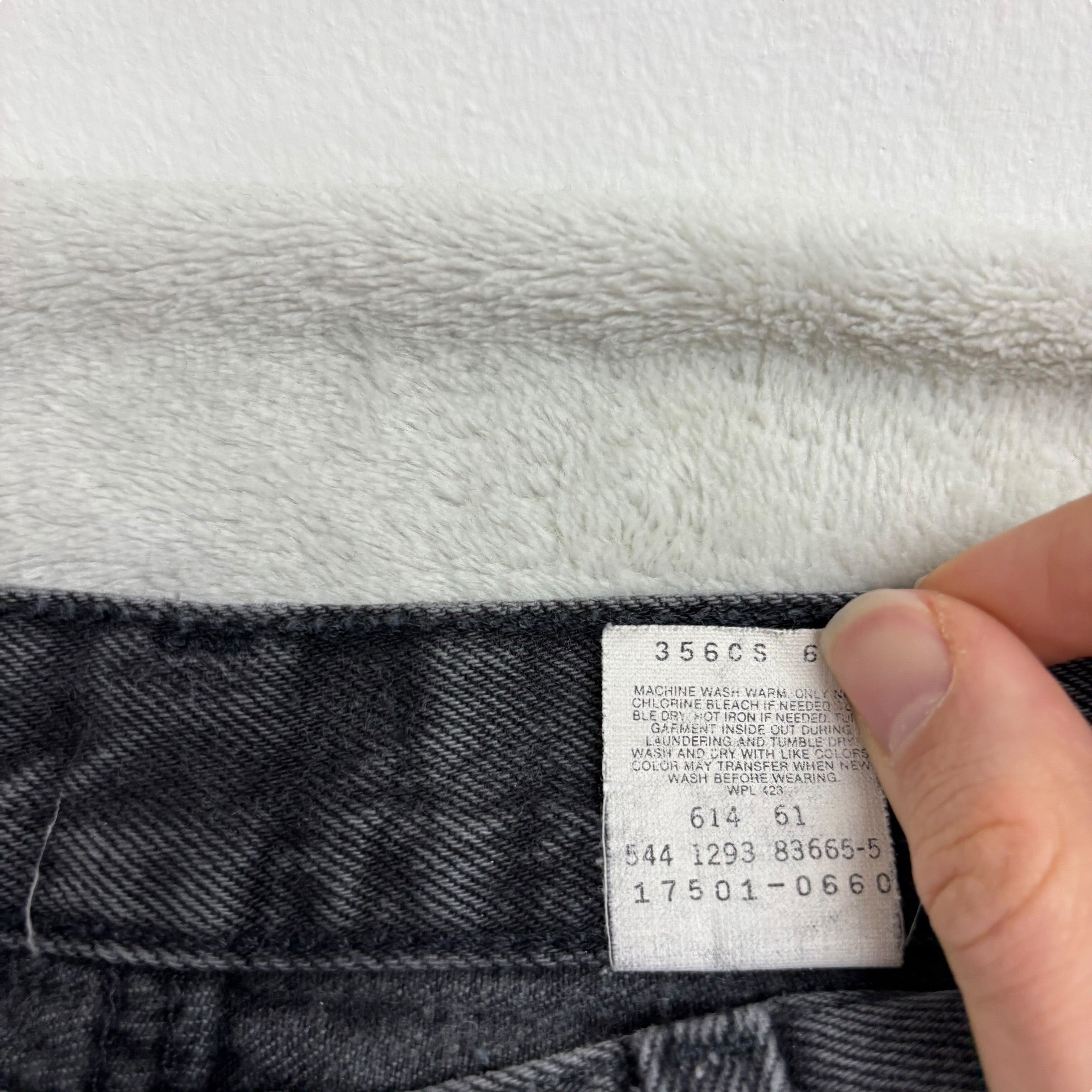 Levis 501 Jeans W26 L32 Womens Black Tapered Fit Made In USA Vintage Denim