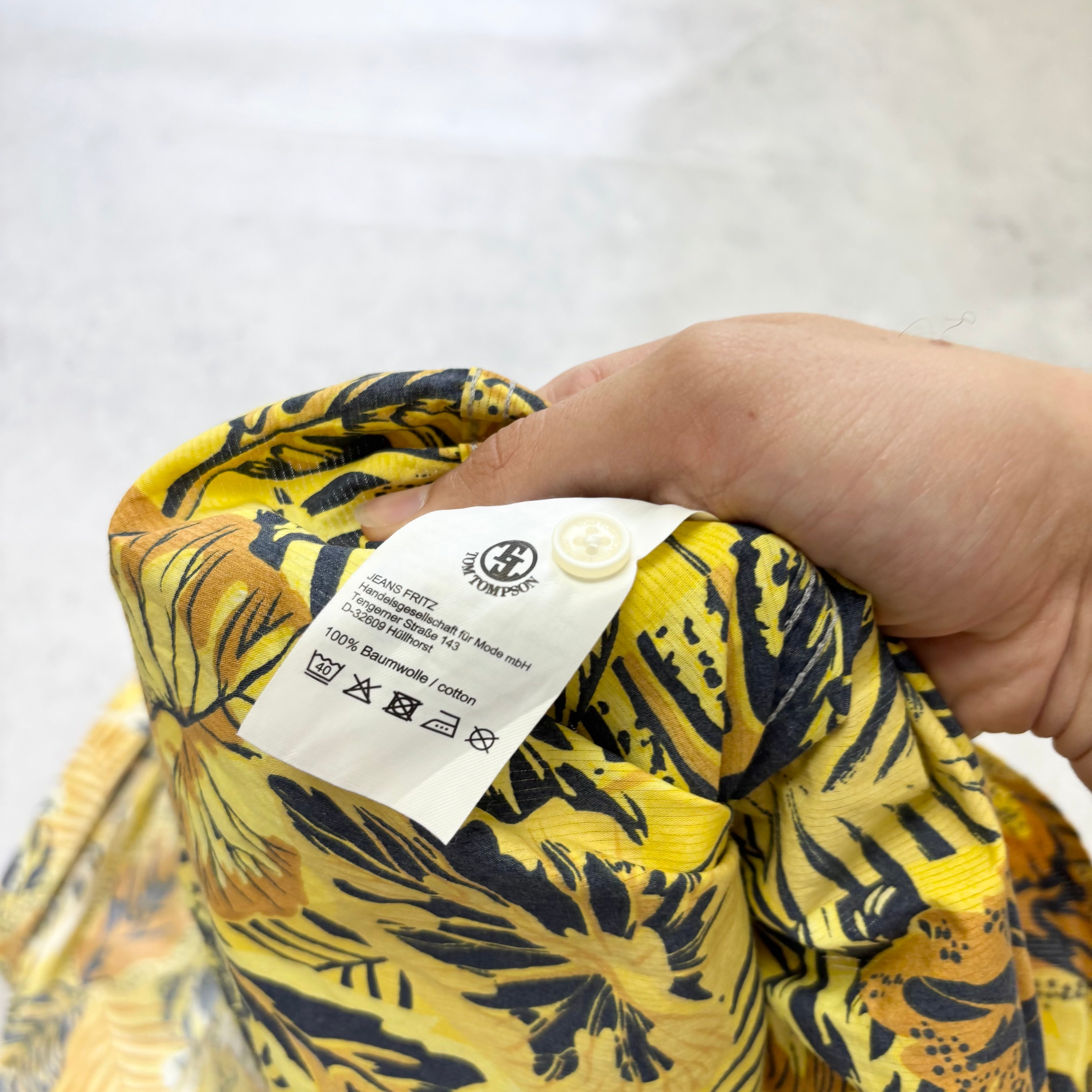 Hawaiian Shirt Mens XL Yellow Floral Aloha Short Sleeve Cotton Slim Fit (E)