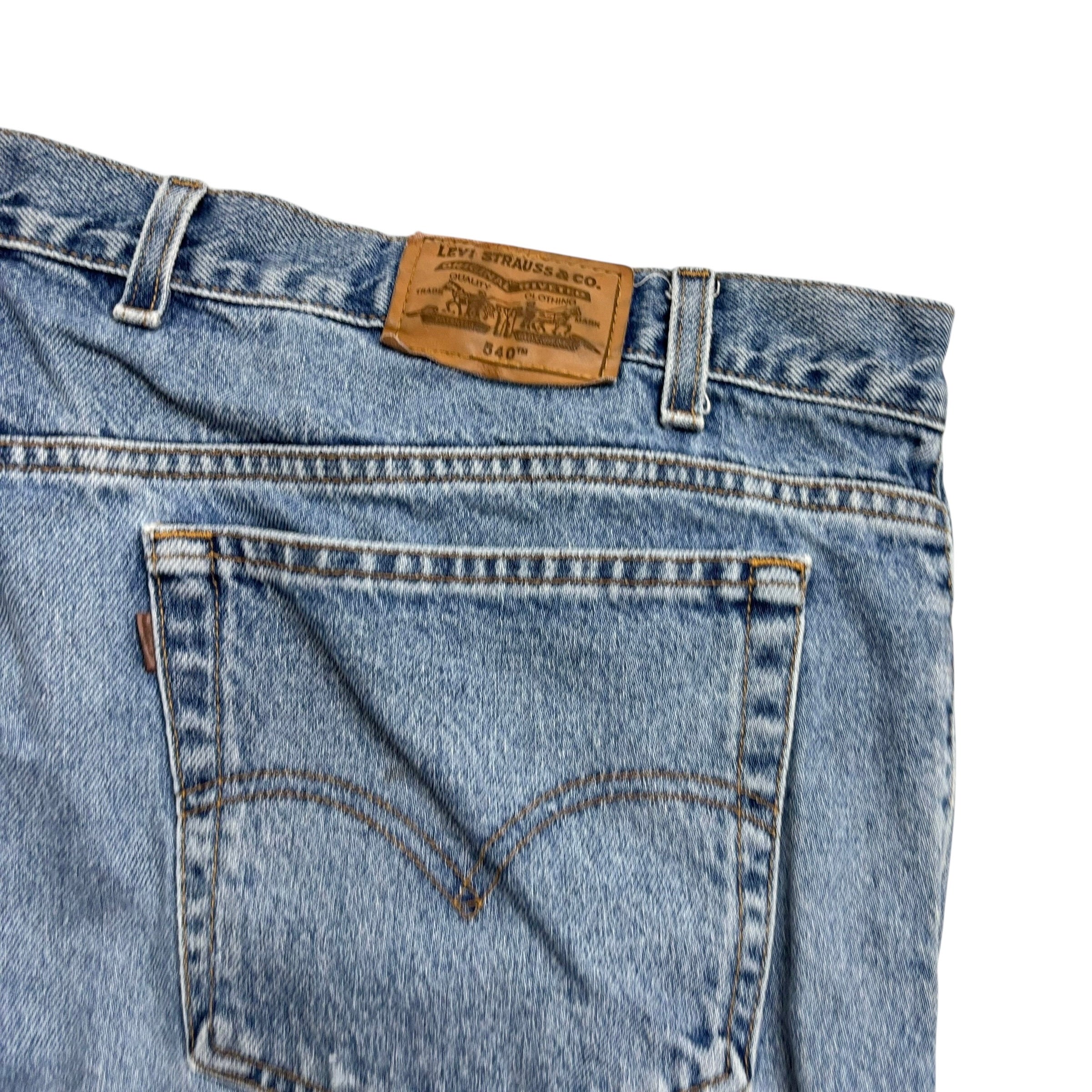 Levis 540 Jeans W46 L30 Mens Light Blue Relaxed Tapered Fit Vintage Denim (F)