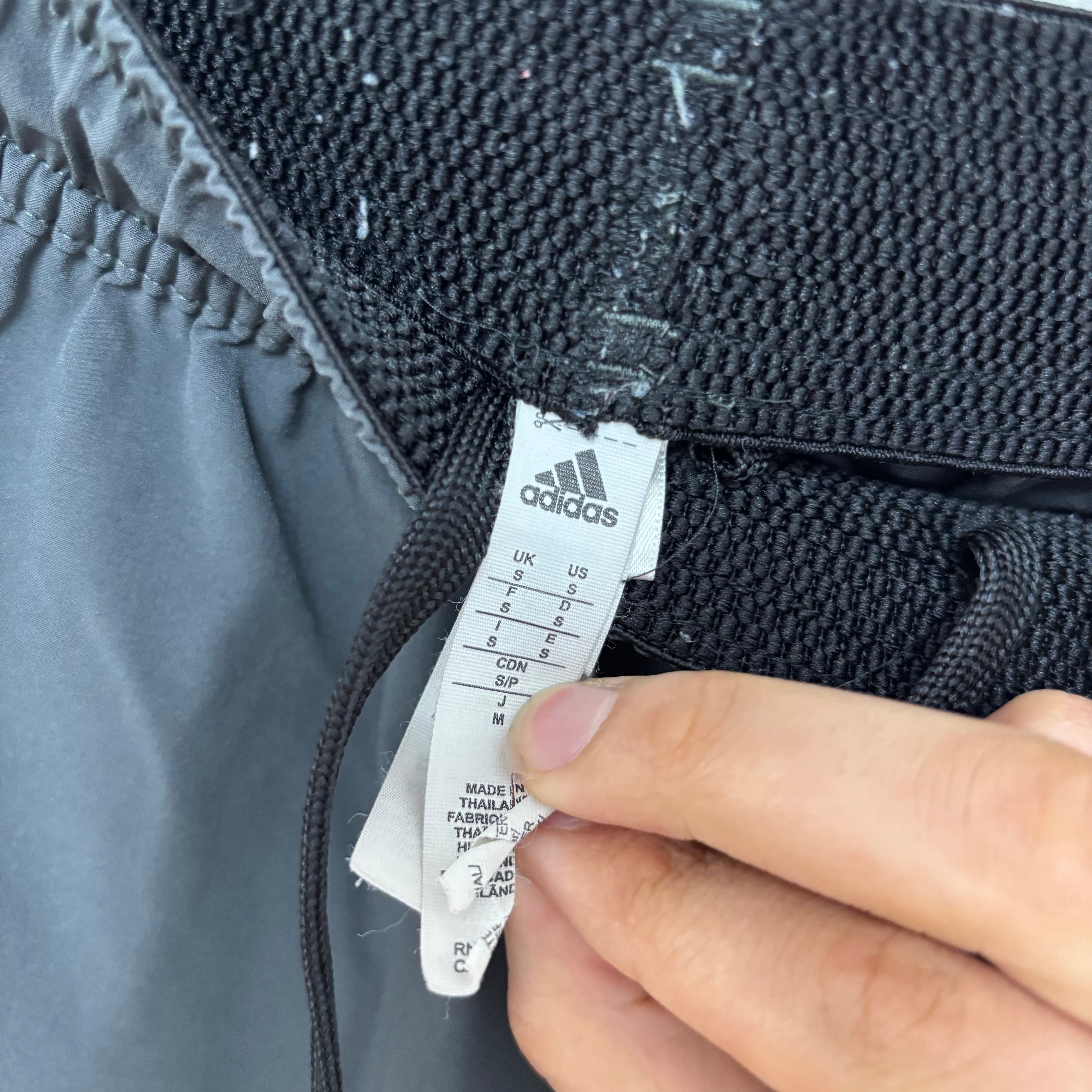 Adidas Shorts Mens Small Grey Sports Running Gym Athletic Pockets (E)