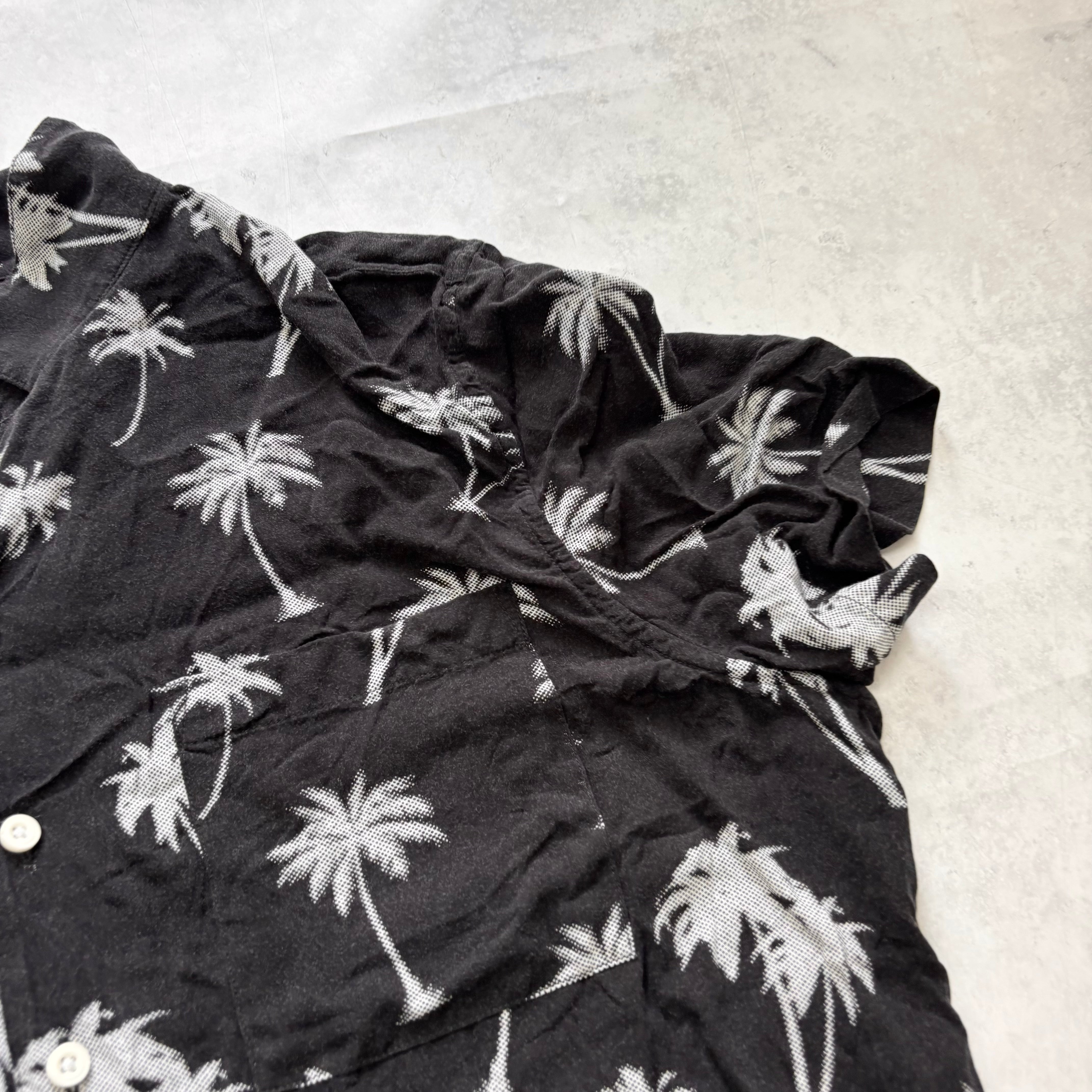 Hawaiian Shirt Mens XL Black Floral Aloha Short Sleeve Viscose Slim