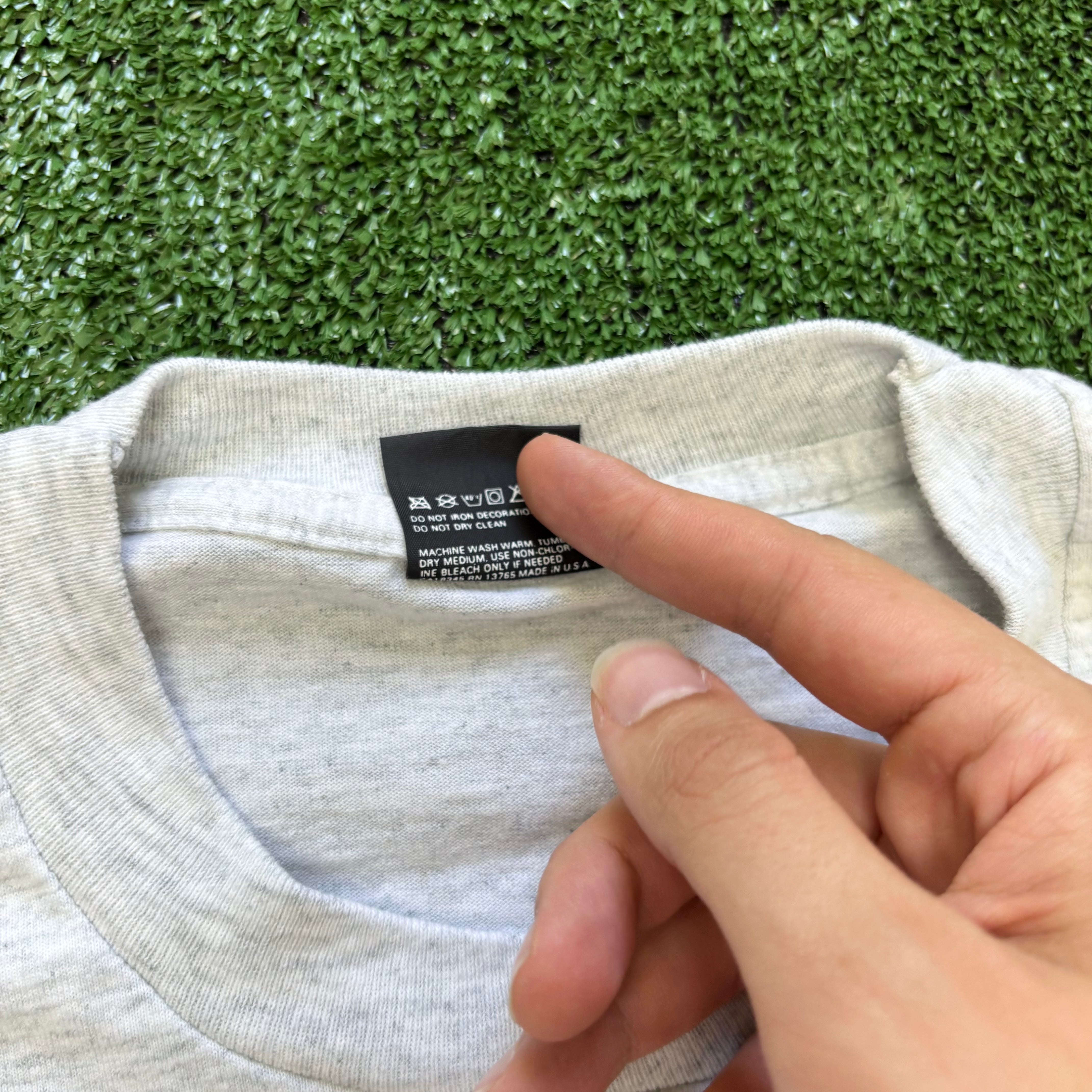 Vintage T Shirt Mens Large Grey Single Stitch Graphic Print 90s USA