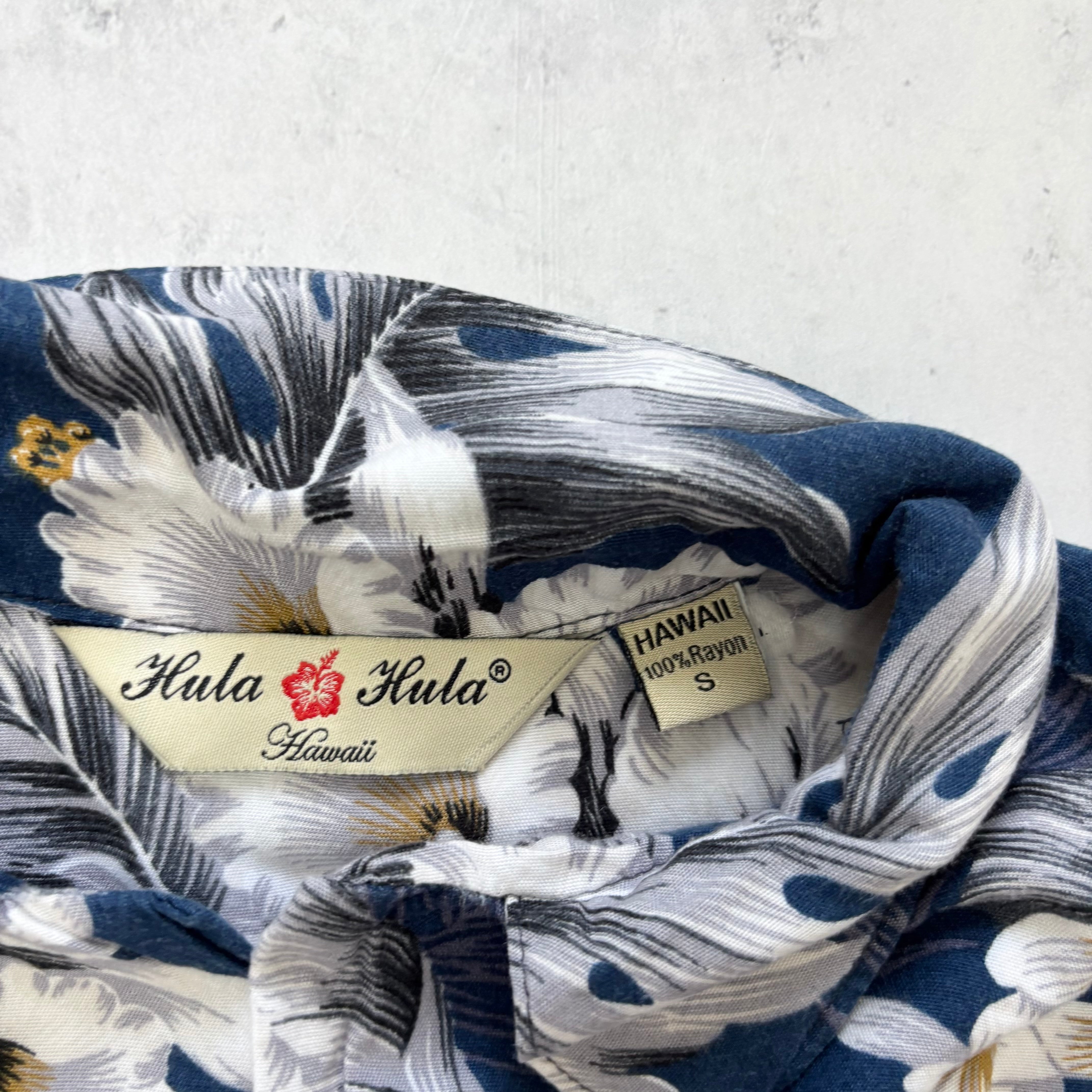 Vintage Hawaiian Shirt Mens Small Blue Floral Aloha Short Sleeve Rayon (E)