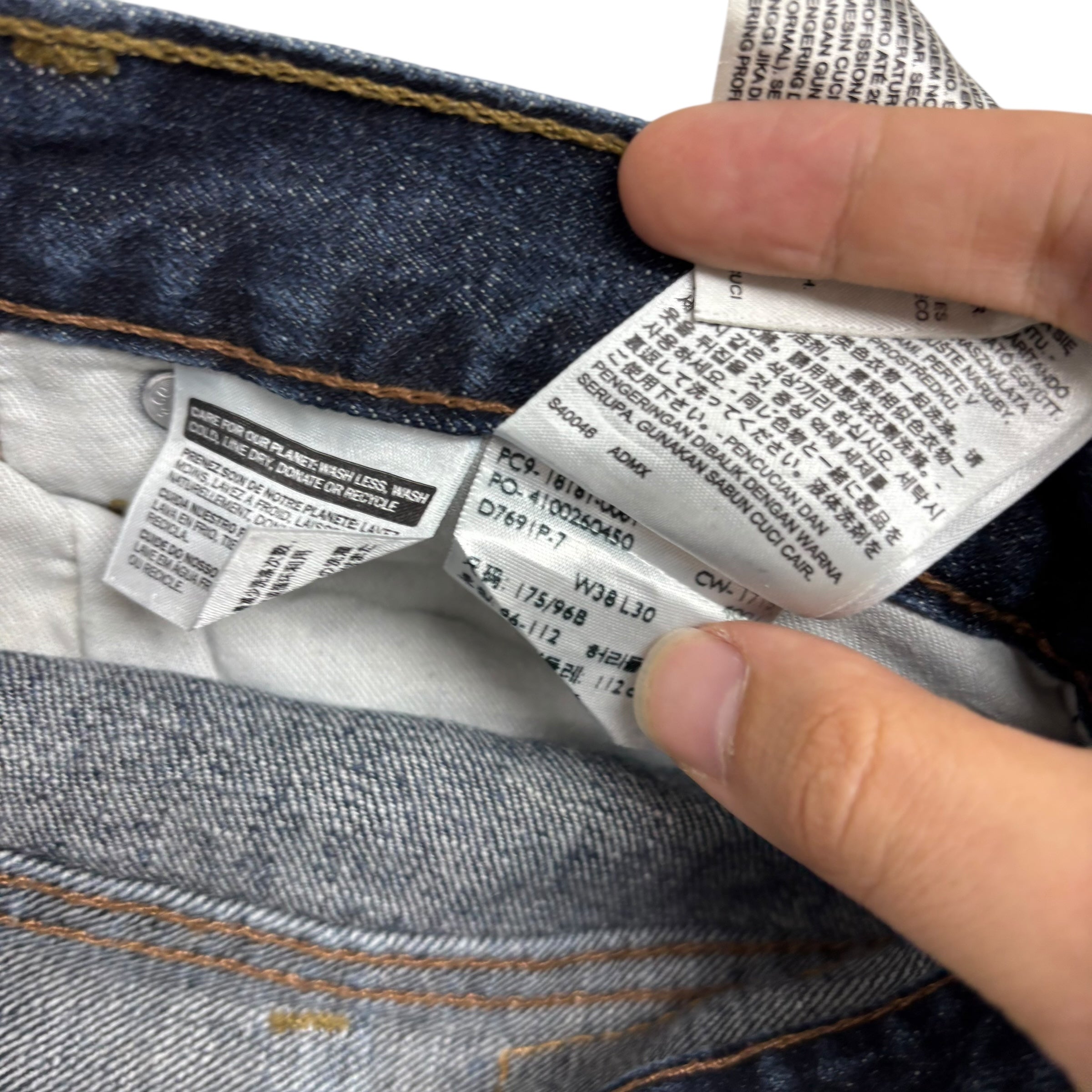 Levis 541 Jeans W38 L30 Mens Dark Blue Athletic Tapered Fit Denim (E)