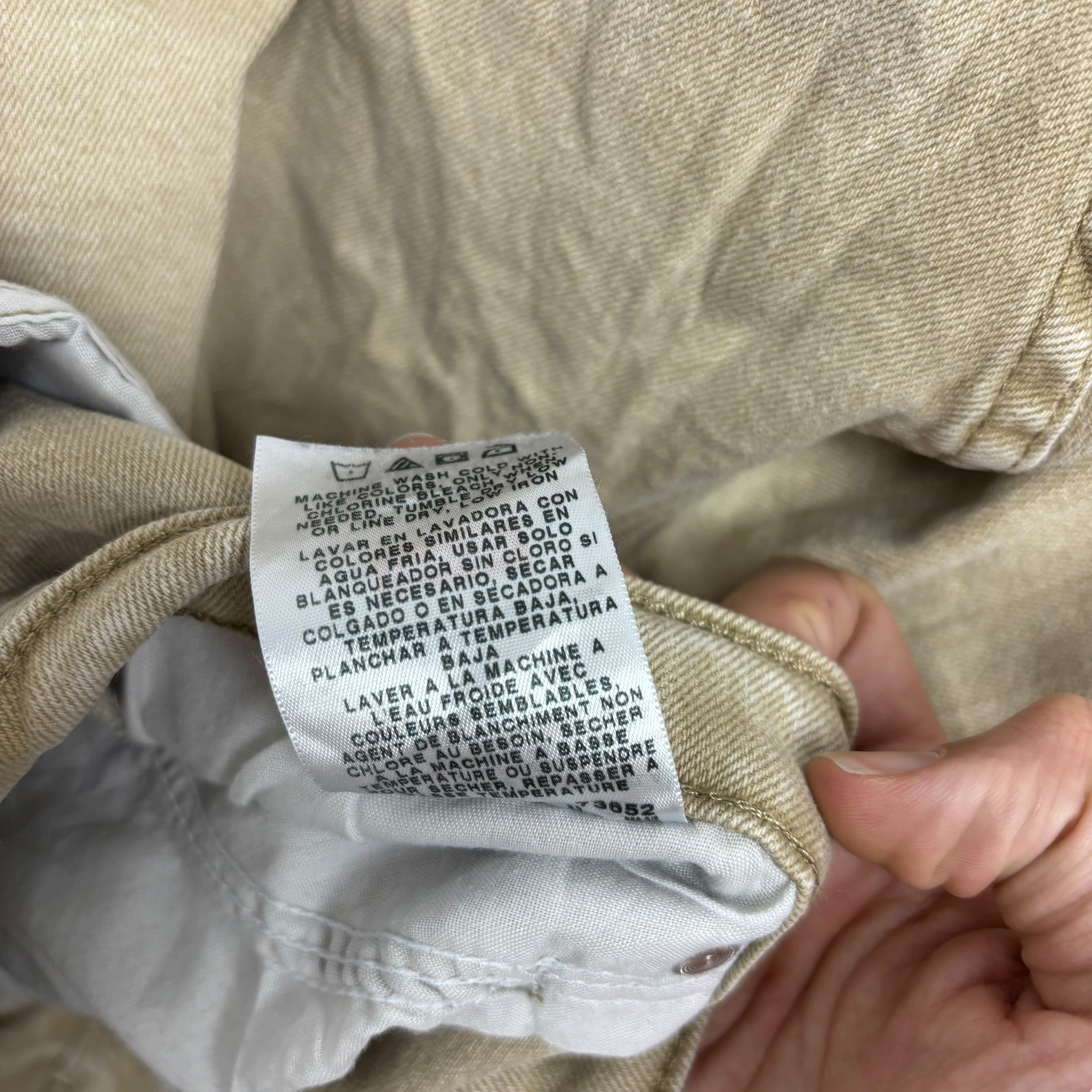 Wrangler Jeans W42 L32 Mens Cream Relaxed Straight Fit Stretch Denim (E)