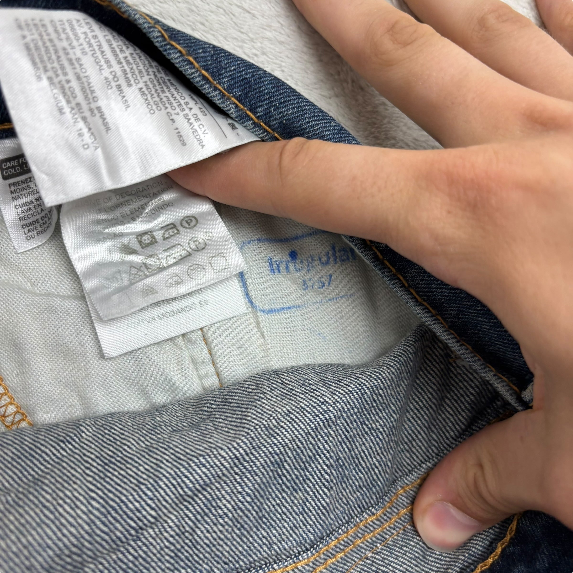 Levis 541 Jeans W48 L32 Mens Mid Blue Athletic Tapered Fit Stretch Denim