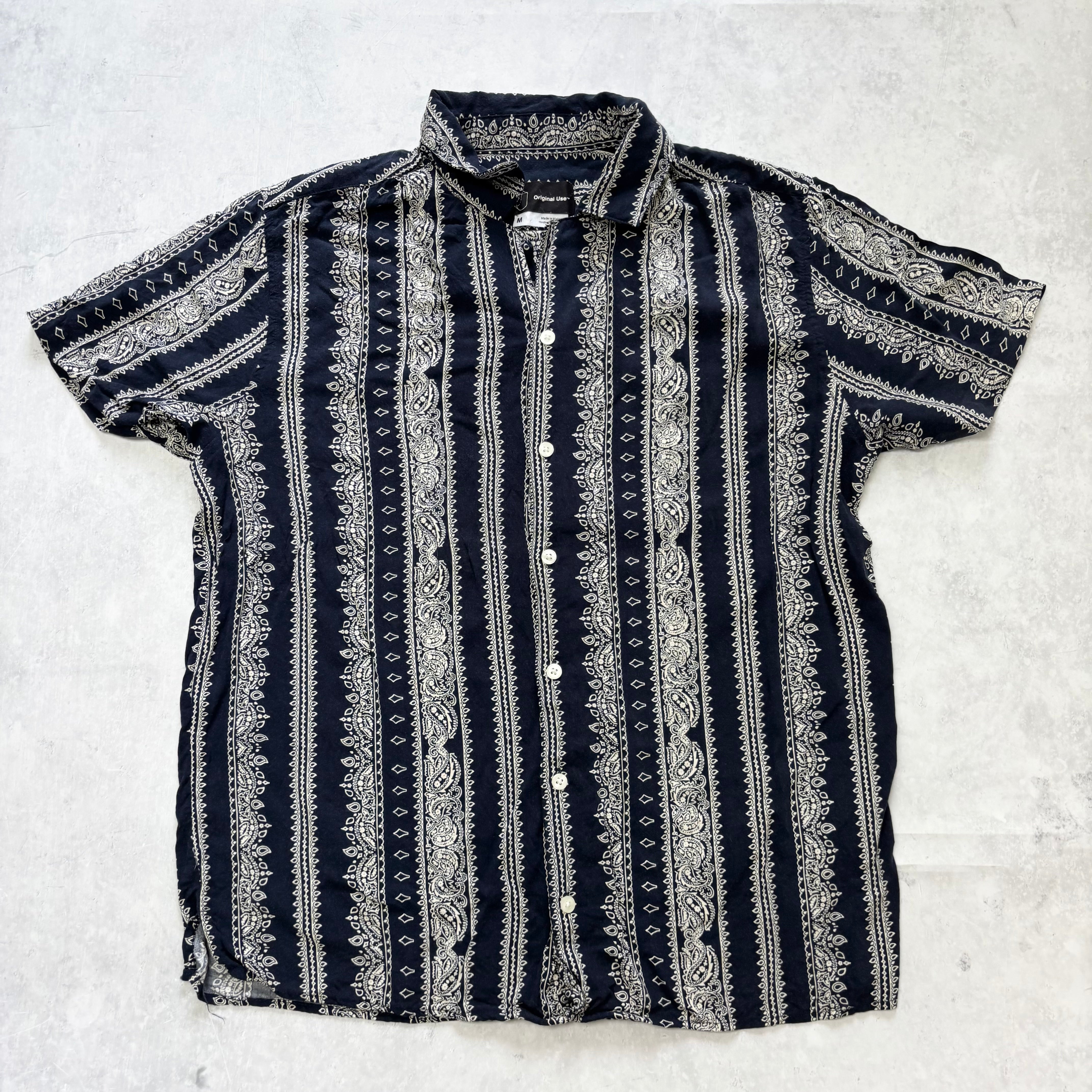 Hawaiian Shirt Mens Medium Navy Floral Aloha Short Sleeve Rayon (E)