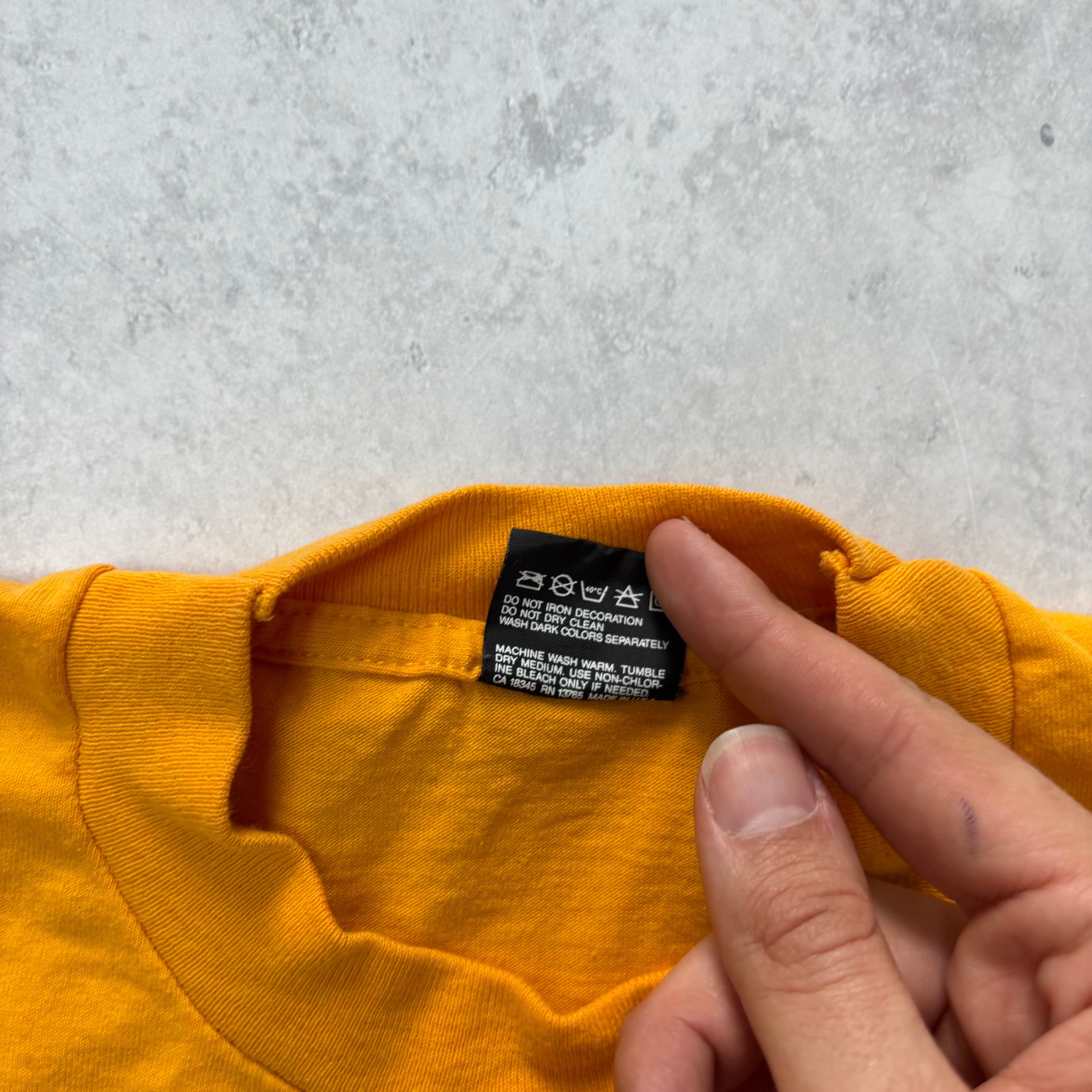 Vintage T Shirt Mens Small Yellow Single Stitch Graphic Print 90s USA (E)