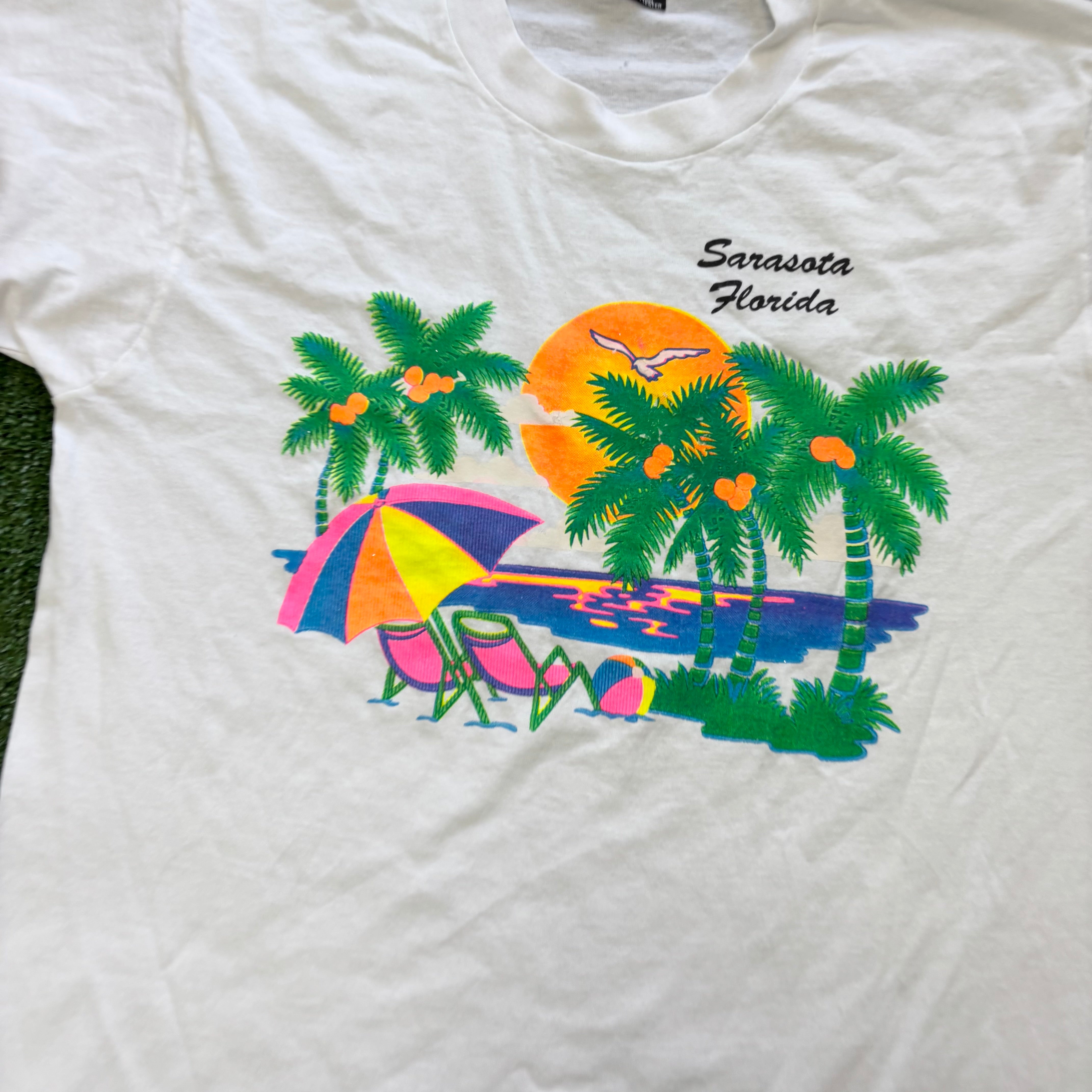 Vintage T Shirt Mens Medium White Single Stitch Graphic Print 90s Tourist (E)