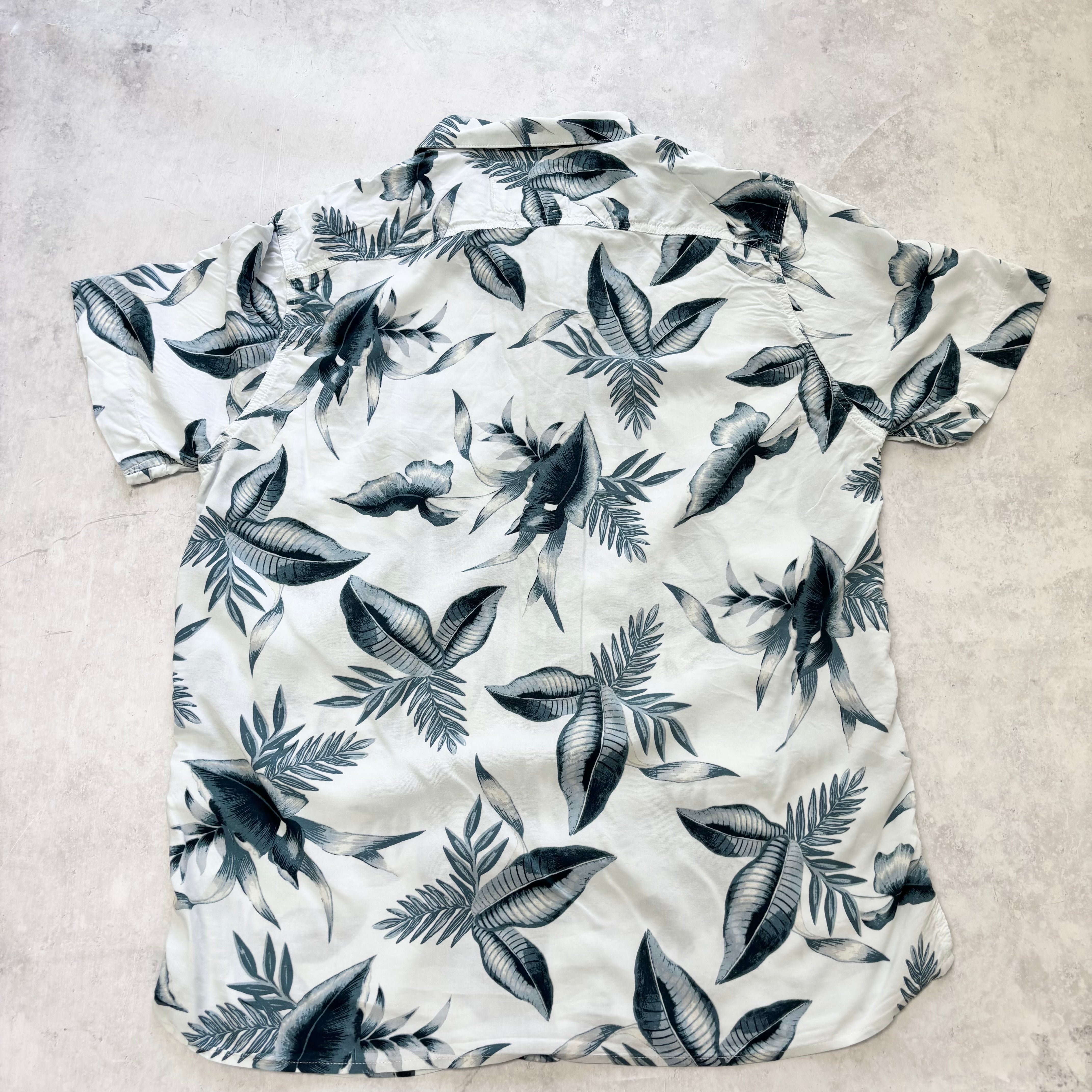 Hollister Hawaiian Shirt Mens XL White Blue Floral Short Sleeve Viscose (E)