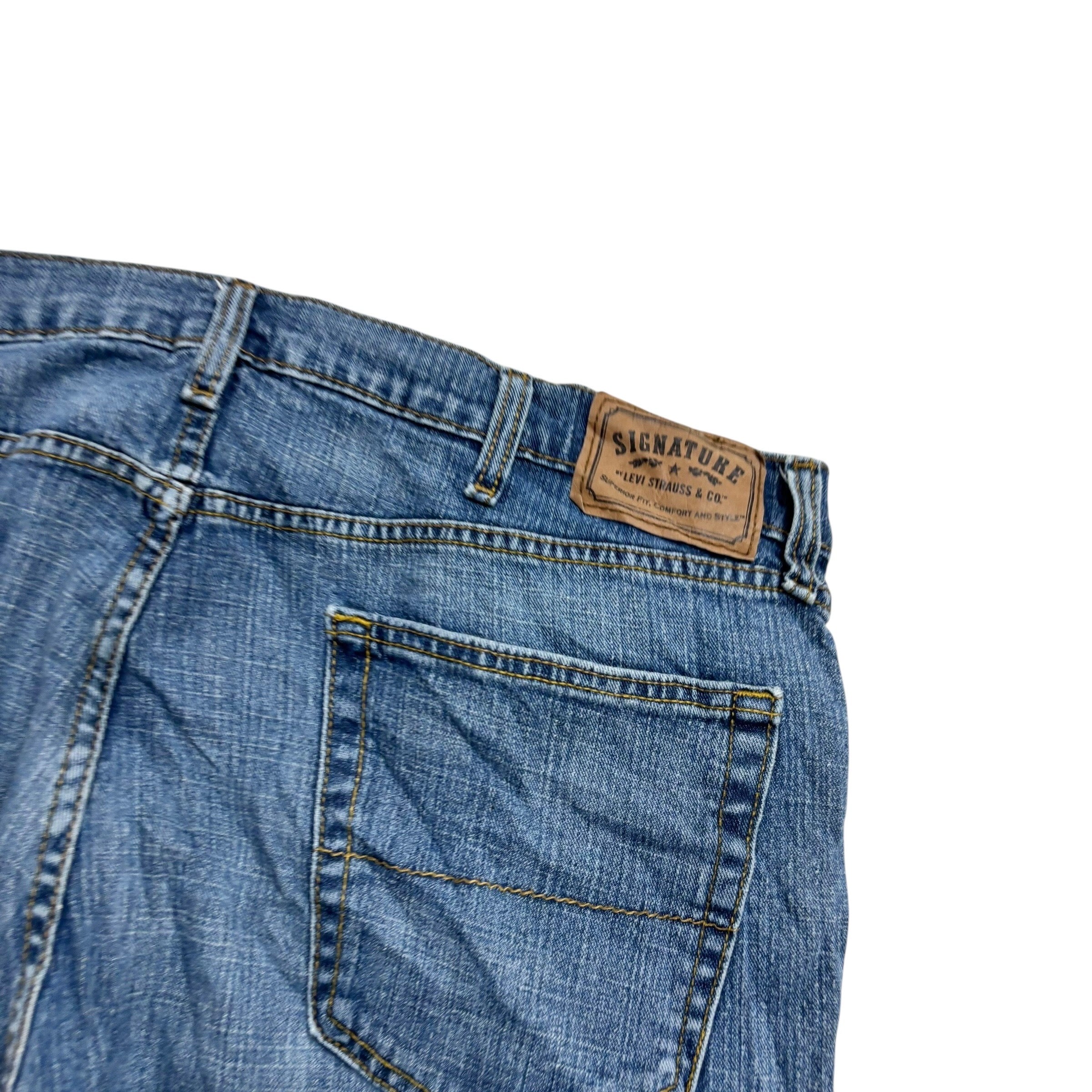 Levis Signature Jeans W38 L30 Mens Mid Blue Relaxed Straight Fit Stretch