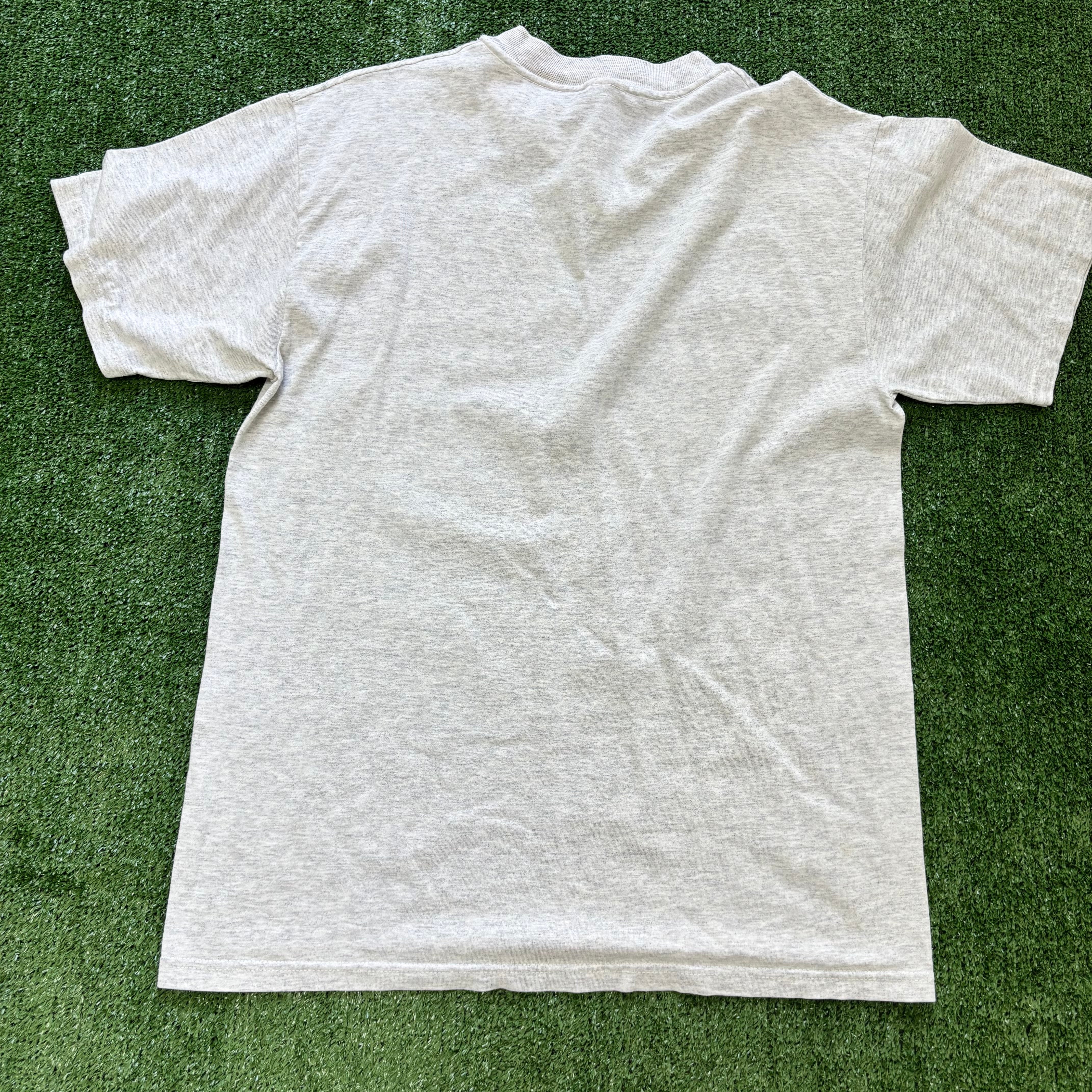 Vintage T Shirt Mens Medium Grey Graphic Print 00s Wolves (E)