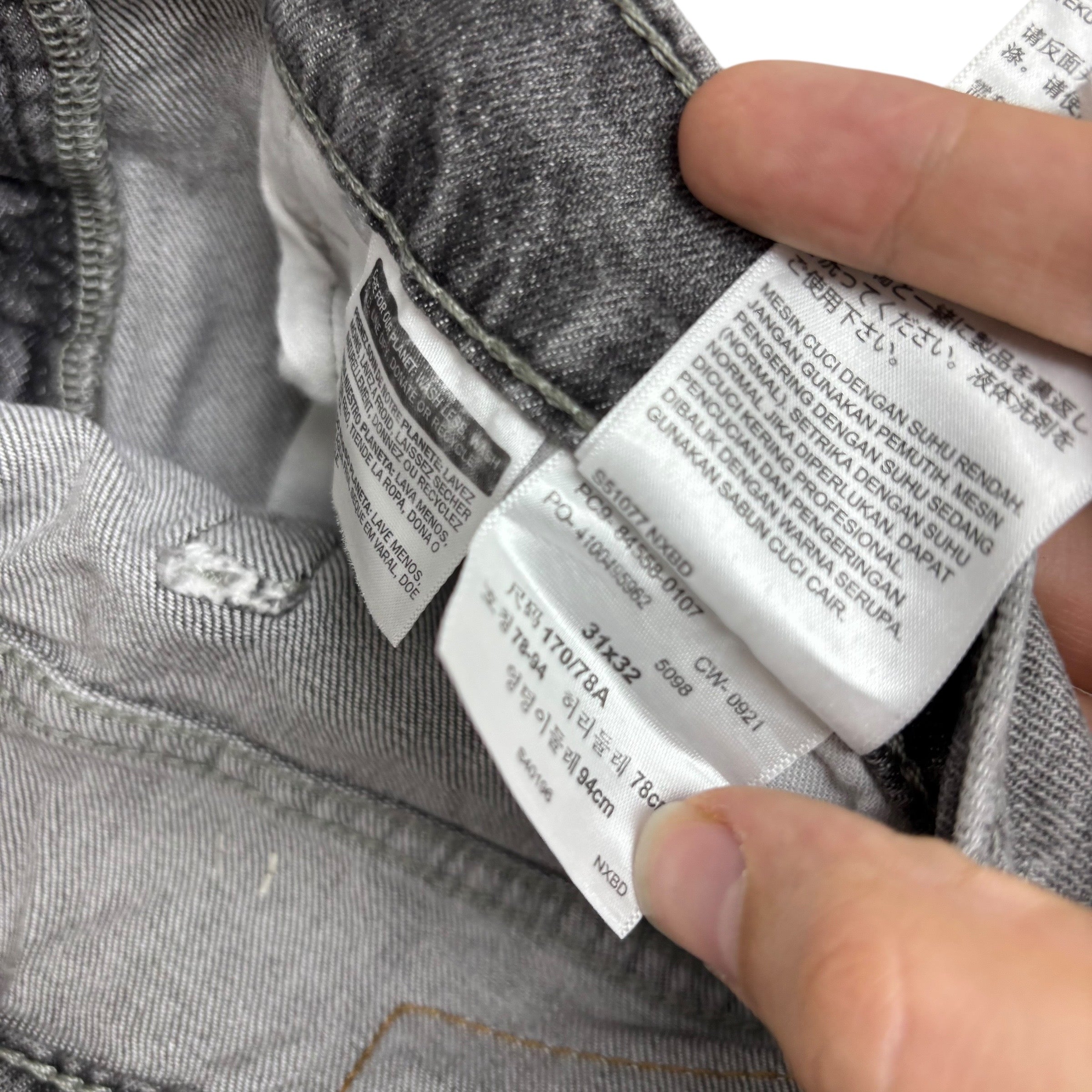 Levis Skinny Tapered Fit Jeans W30 L32 Mens Grey Distressed Stretch Denim (E)