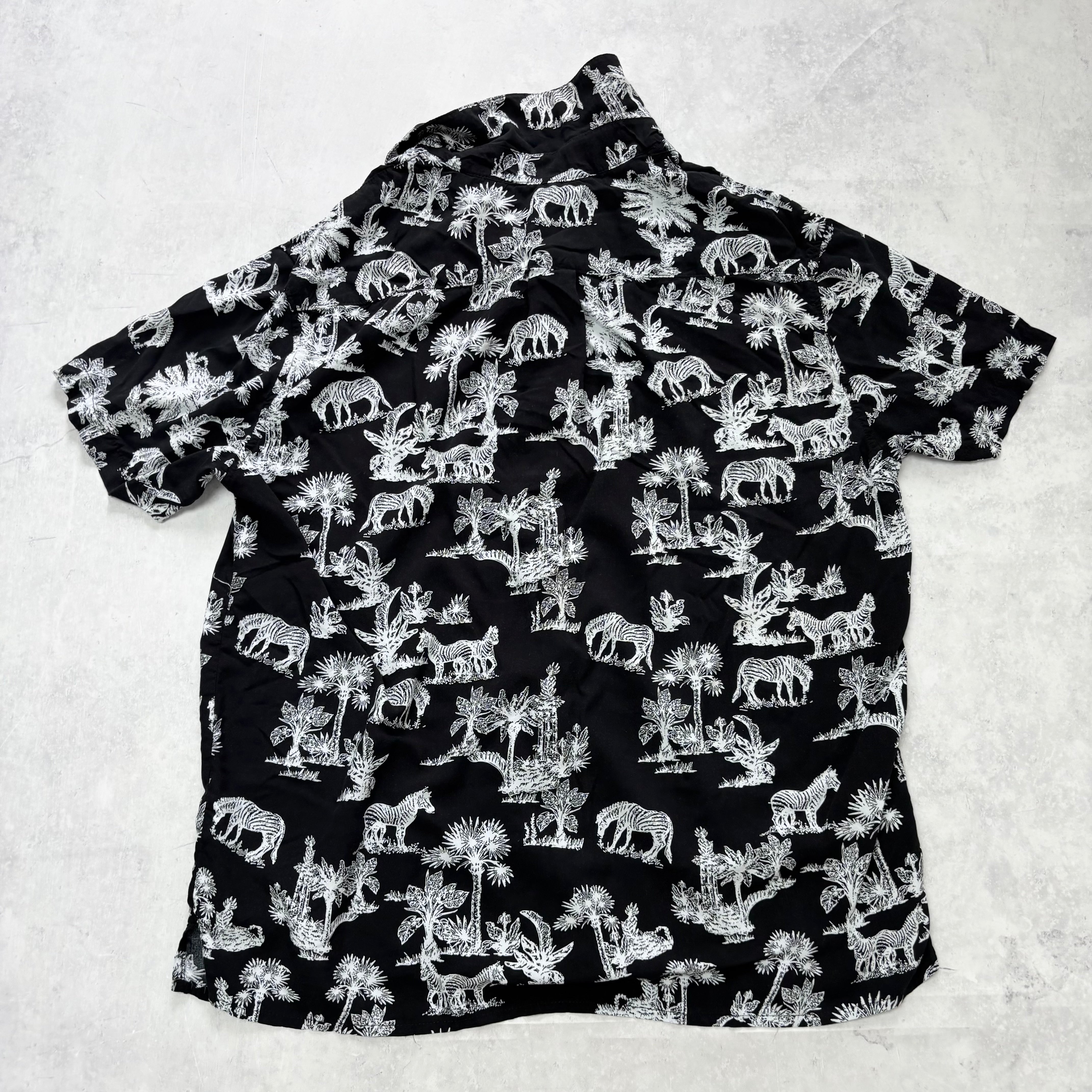 Hawaiian Shirt Mens Large Black Floral Aloha Short Sleeve (E)