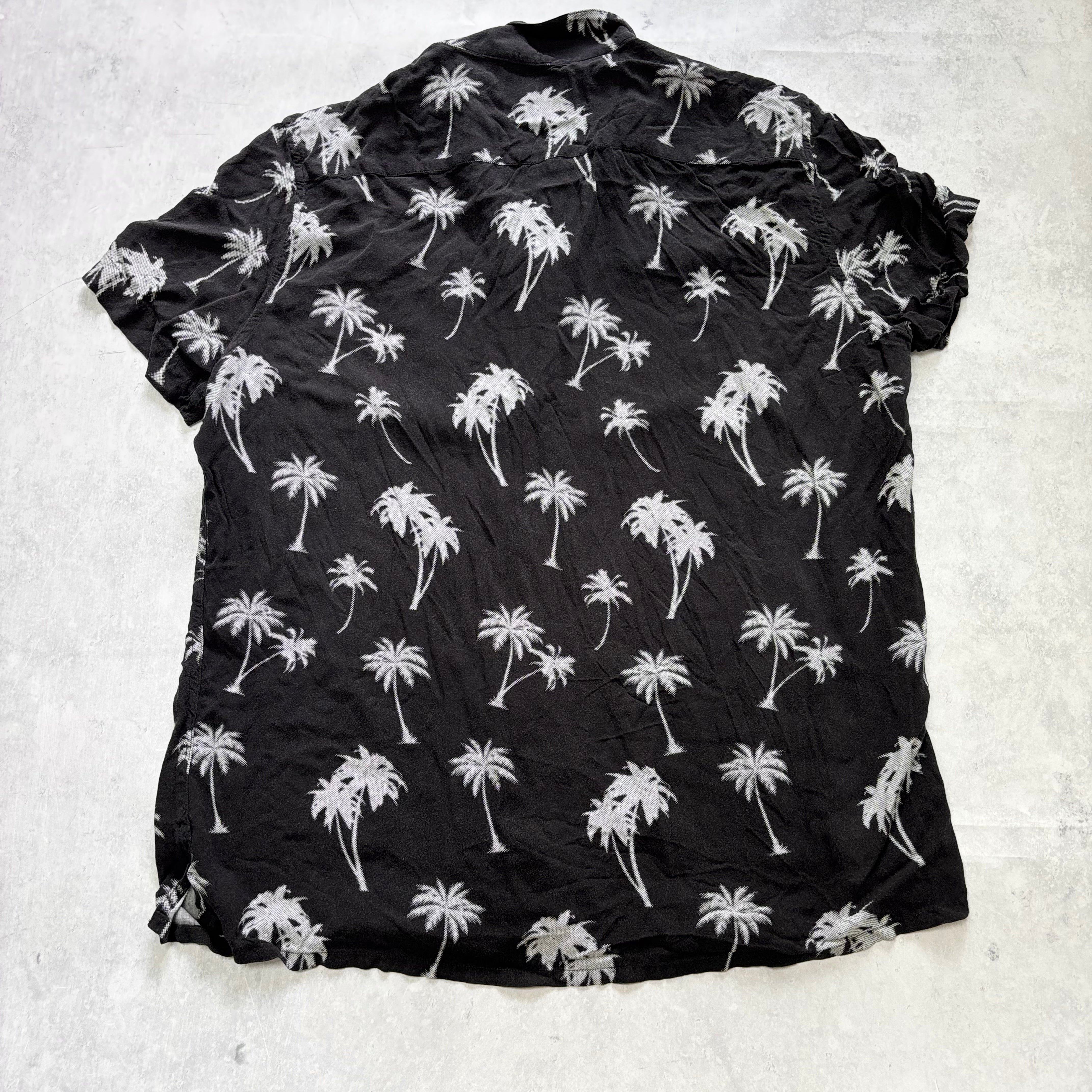 Hawaiian Shirt Mens XL Black Floral Aloha Short Sleeve Viscose Slim