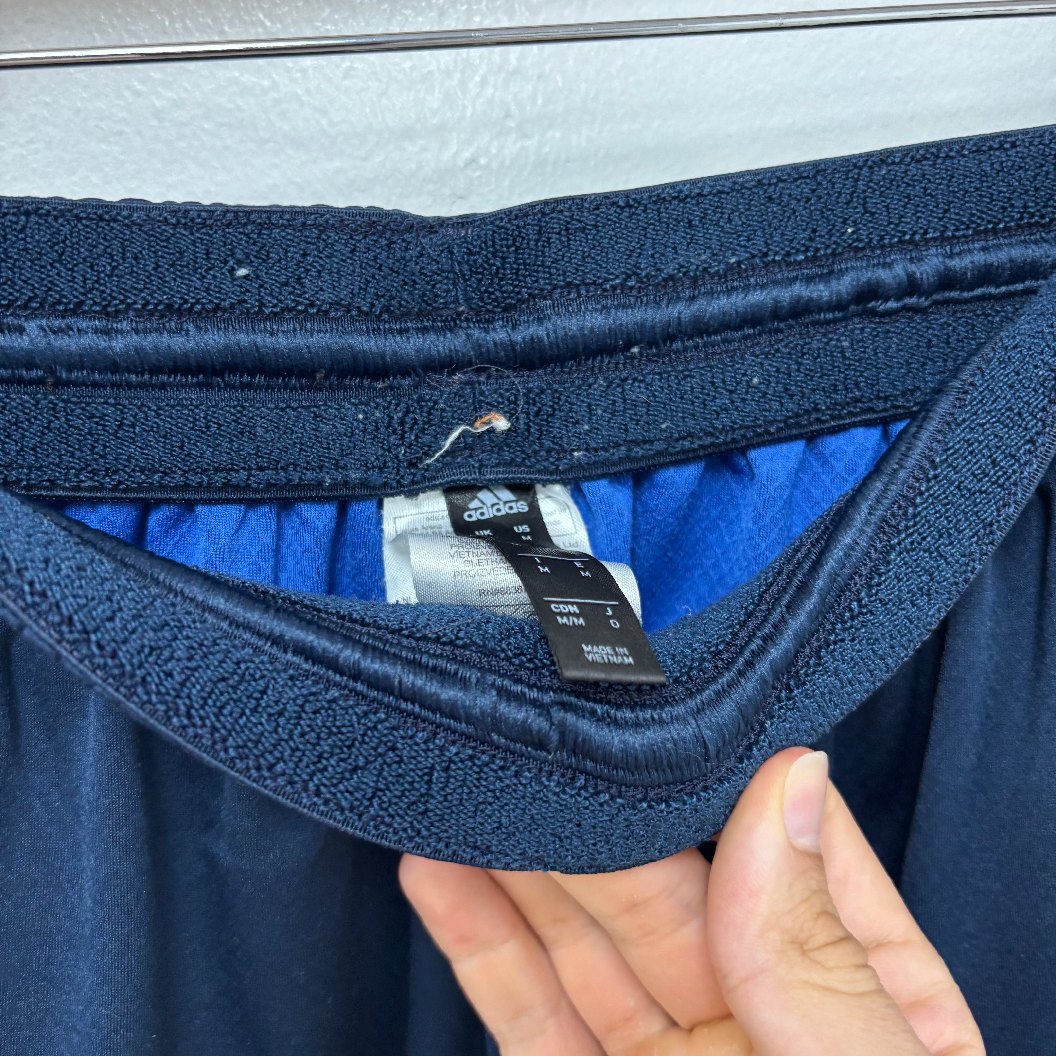 Adidas Shorts Mens Medium Navy Blue Sports Running Gym Athletic Pockets