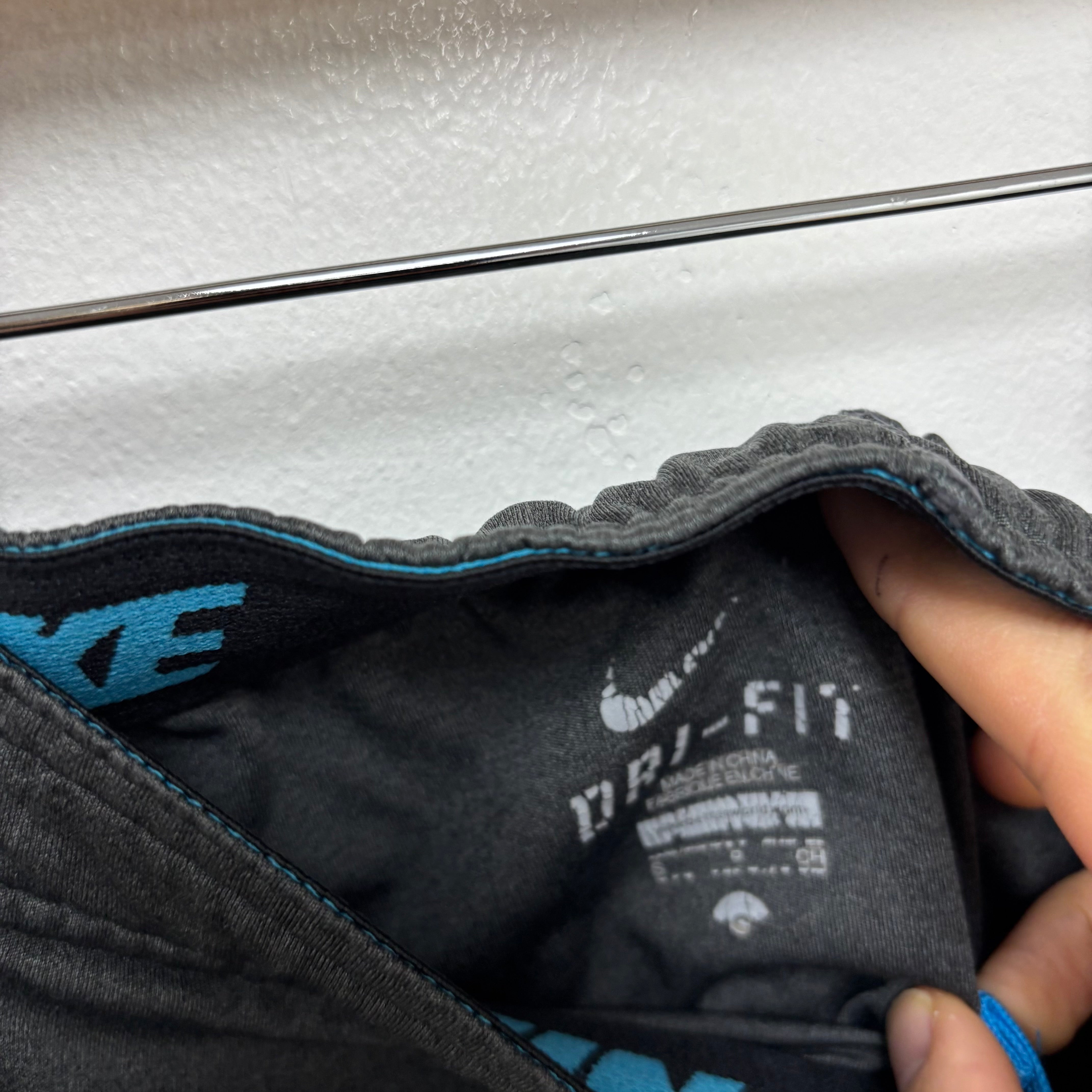 Nike Shorts Mens Small Grey Dri Fit Running Sports Gym Athletic Pockets (E)