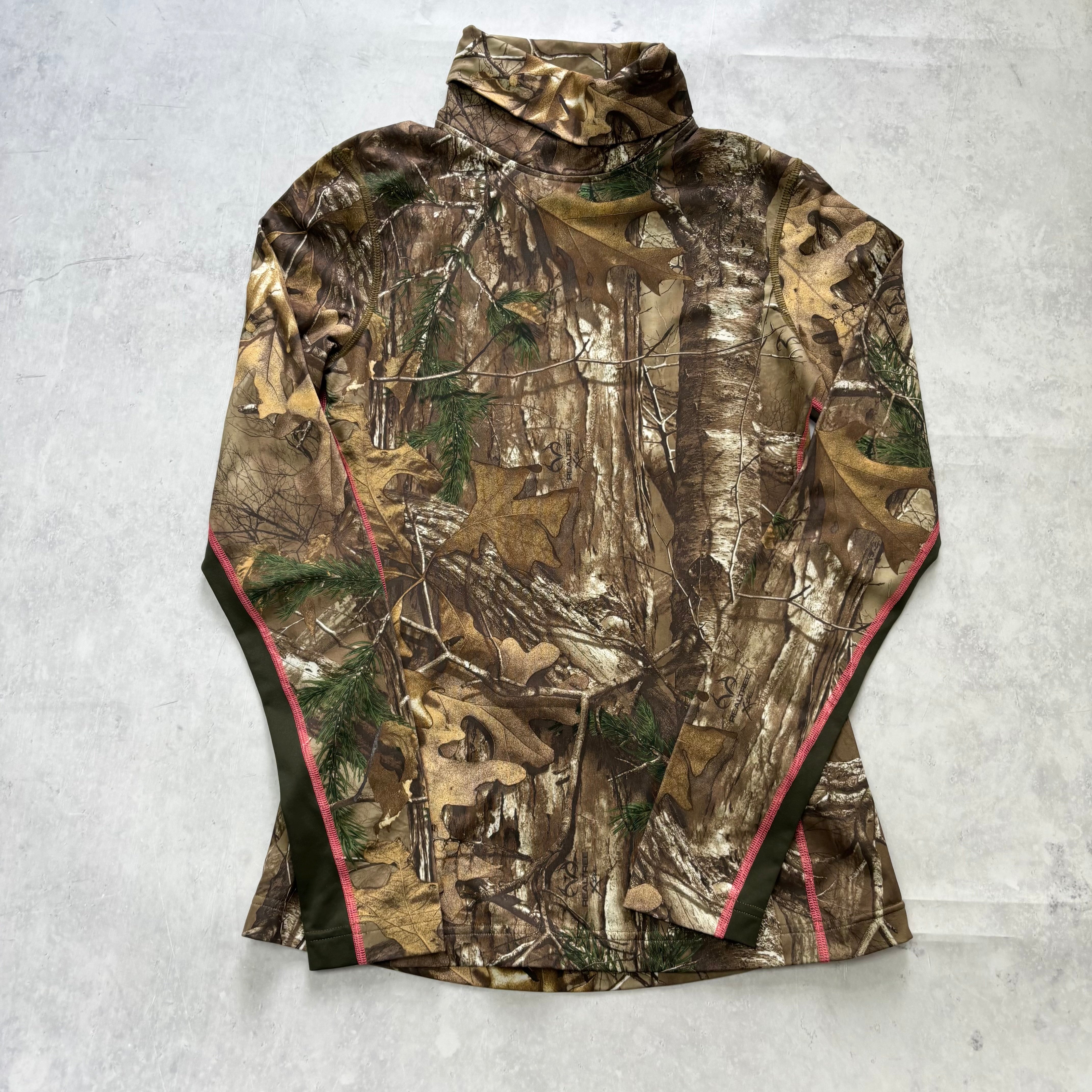 Under Armour RealTree T Shirt Womens Small Camo Hunting Long Sleeve (E)