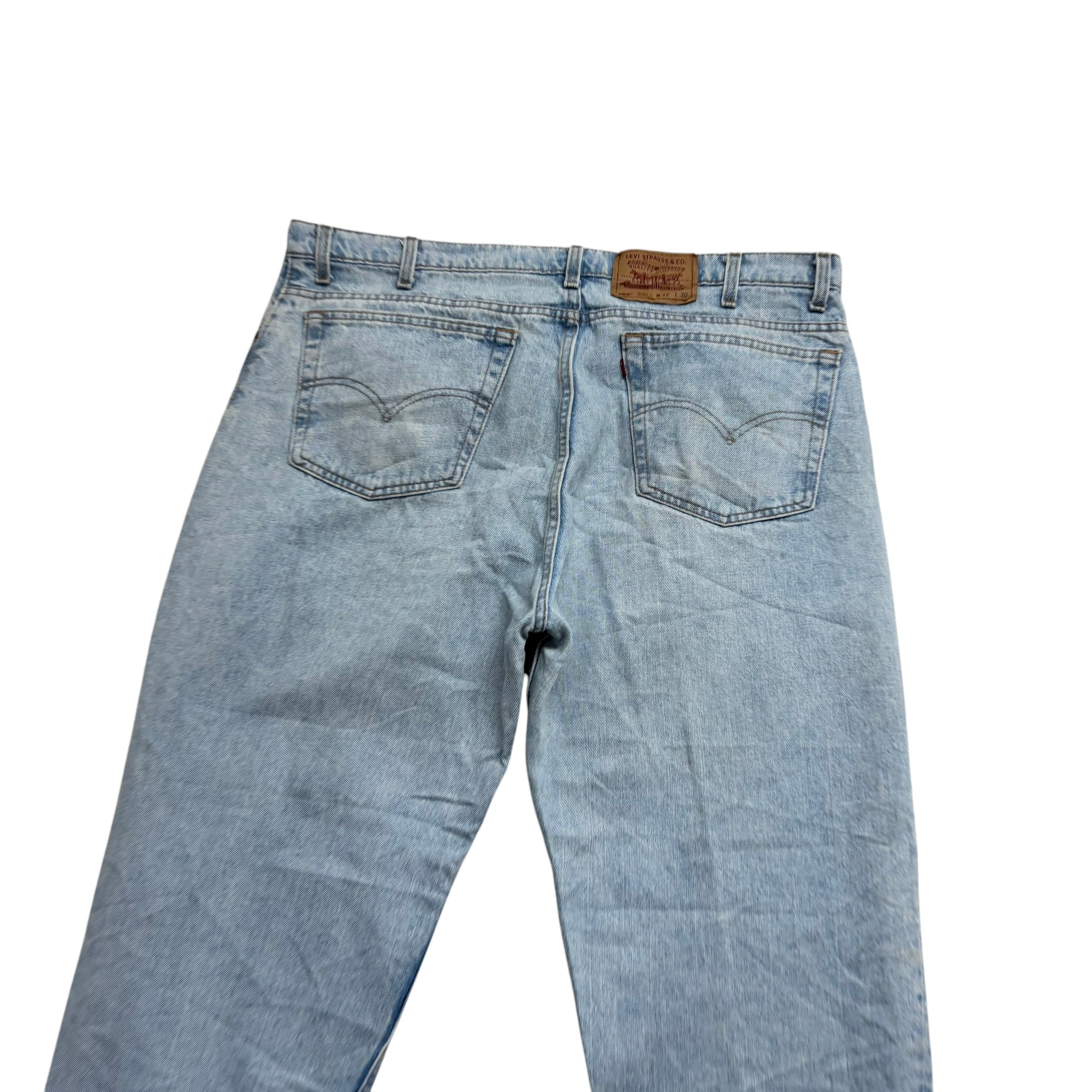 Levis 550 Jeans W40 L30 Mens Light Blue Relaxed Taper Made In USA Vintage (F)
