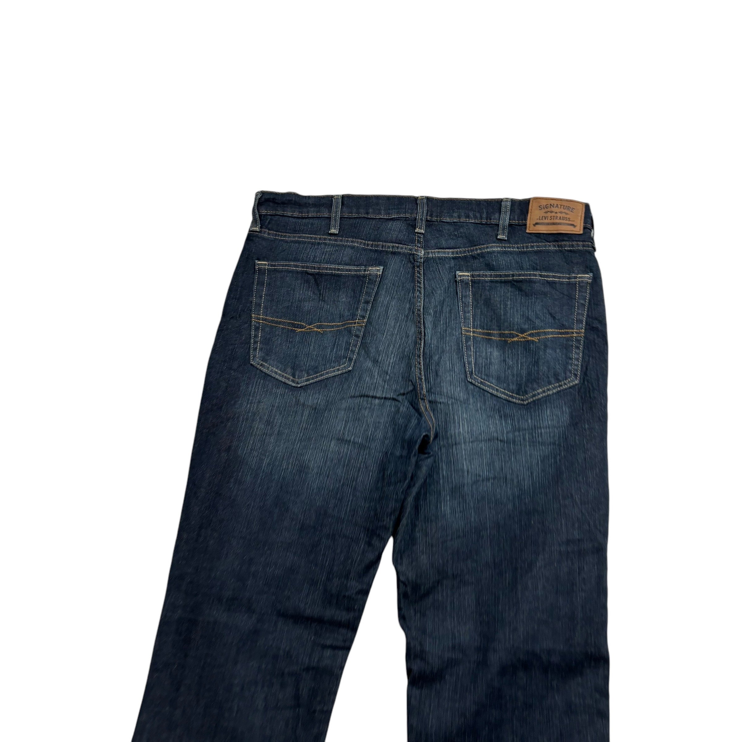 Levis Signature Jeans W38 L34 Mens Dark Blue Athletic Tapered Stretch Denim (E)