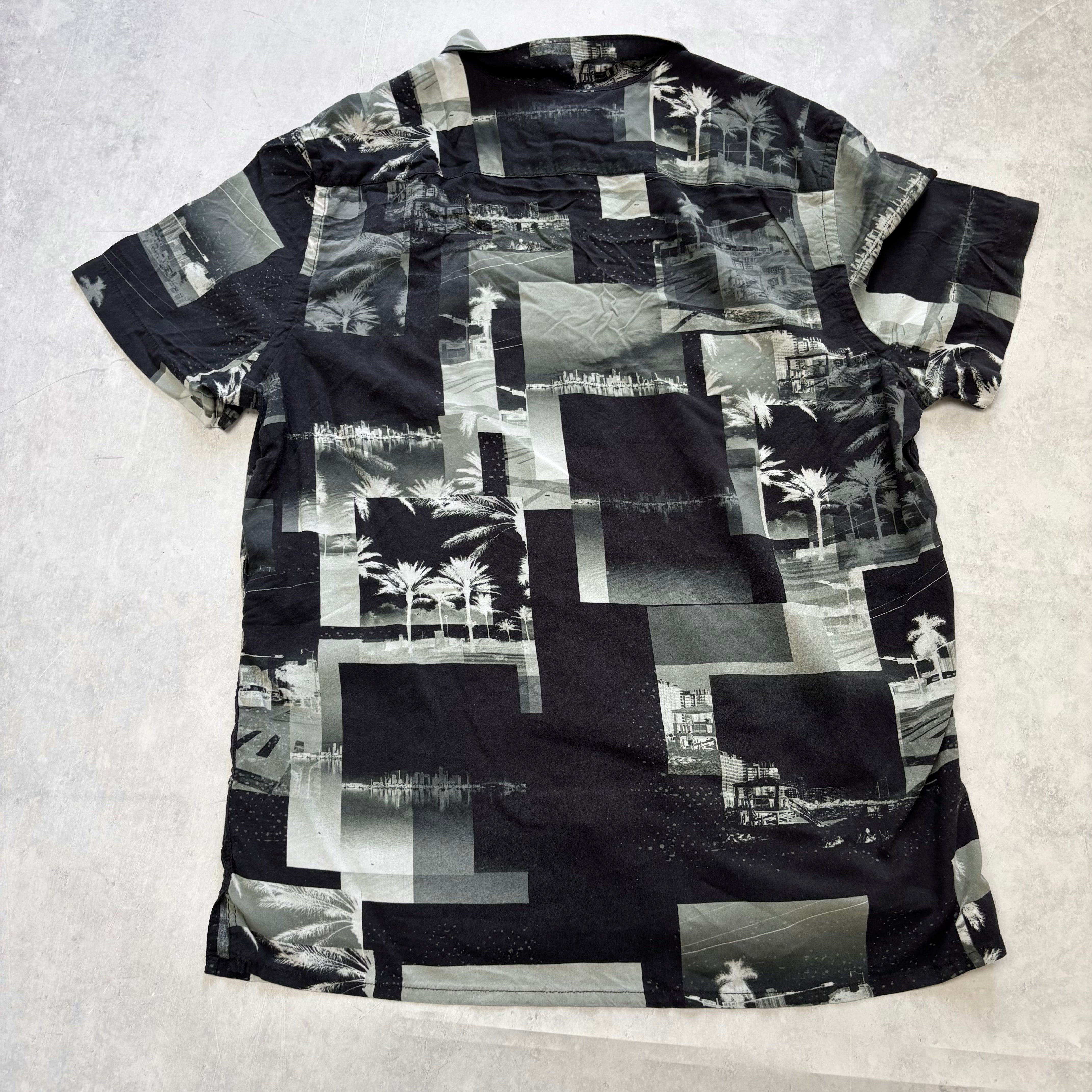 Hawaiian Shirt Mens Large Black Floral Aloha Short Sleeve Rayon Slim Fit (E)