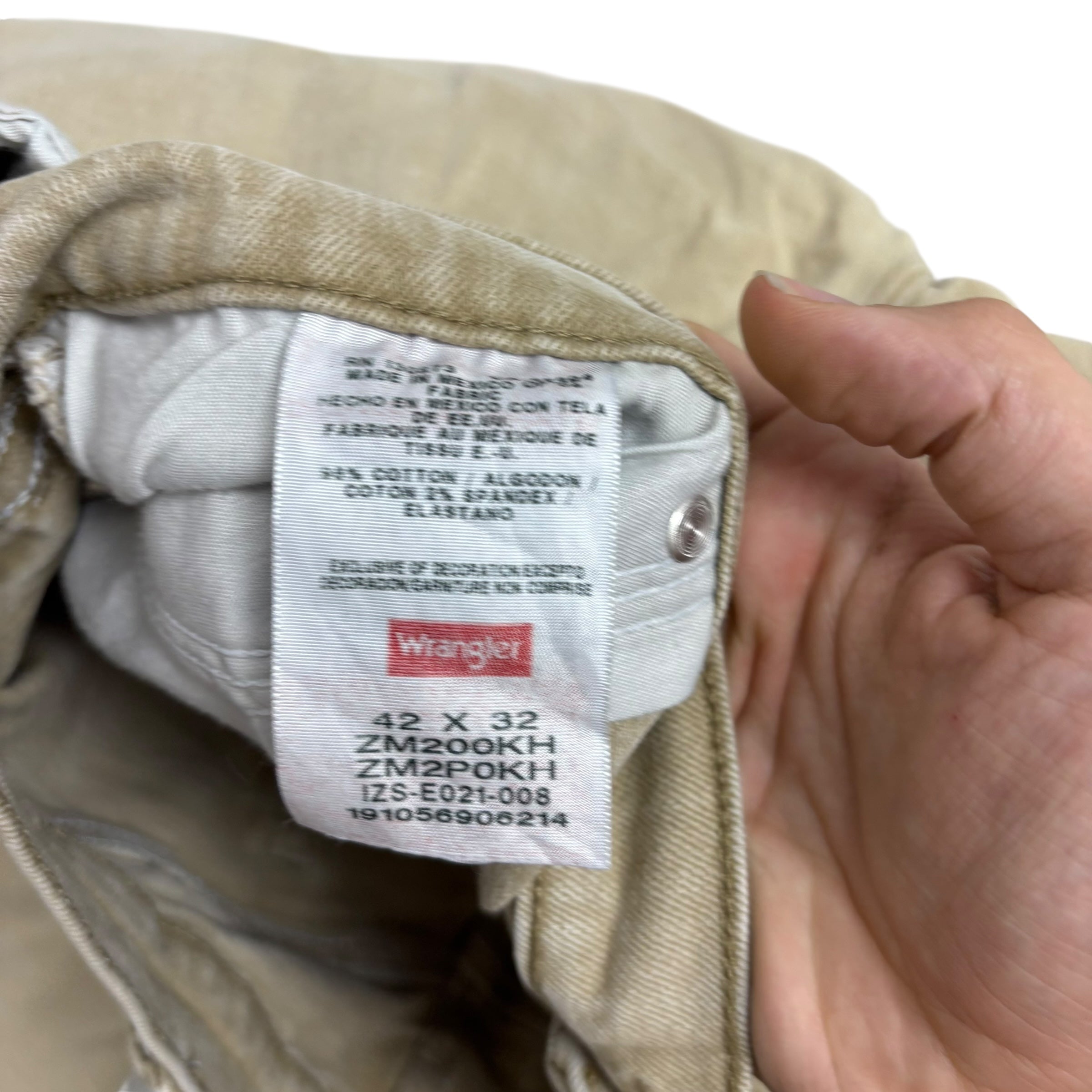 Wrangler Jeans W42 L32 Mens Cream Relaxed Straight Fit Stretch Denim (E)