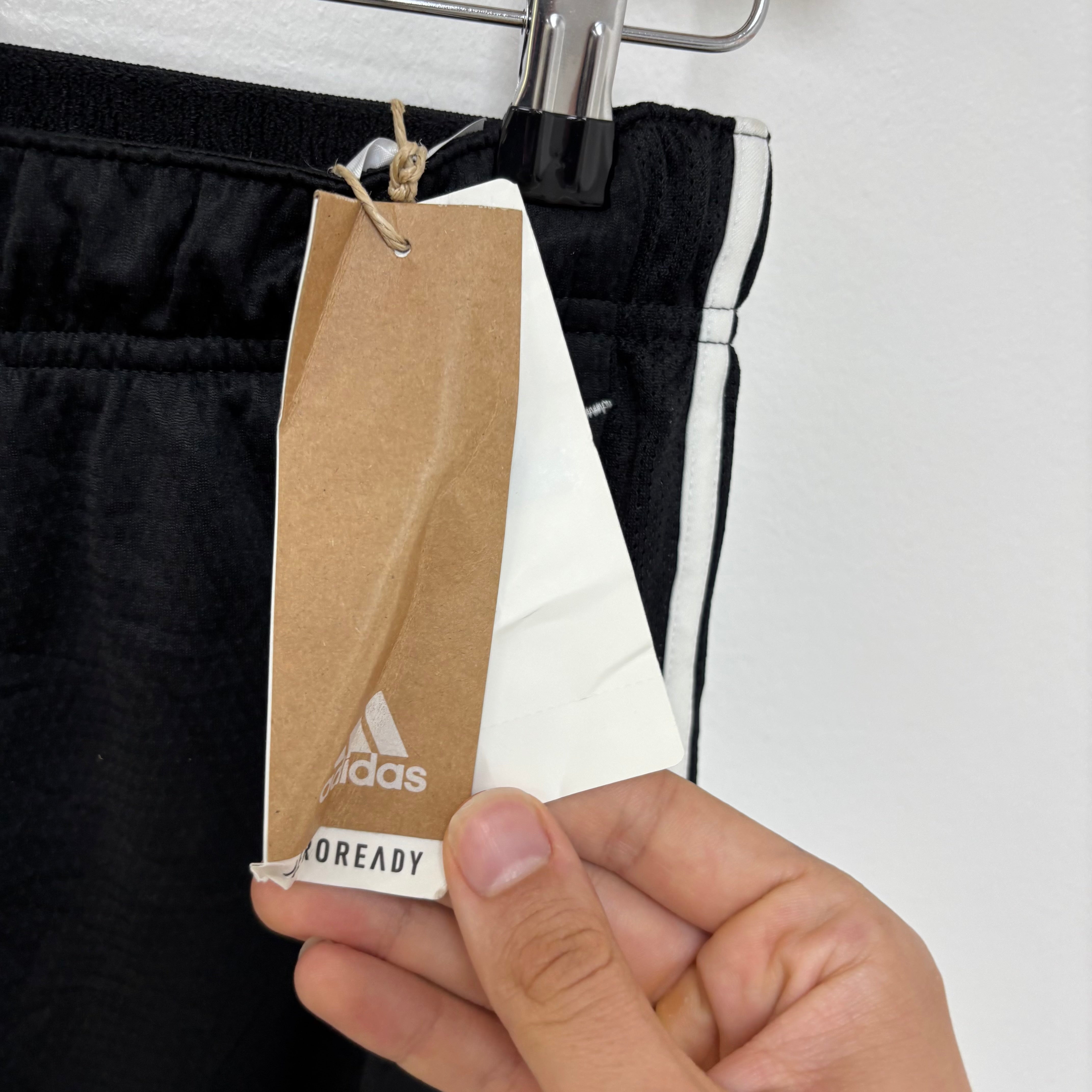 Adidas Shorts Mens Small Black Sports Running Gym Athletic Pockets NEW (E)