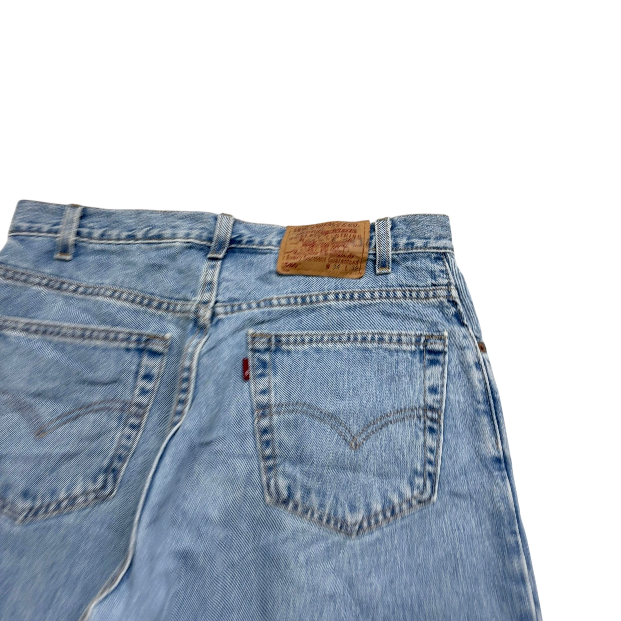 Levis 560 Jeans W33 L32 Mens Light Blue Relaxed Taper Made In USA Vintage (E)