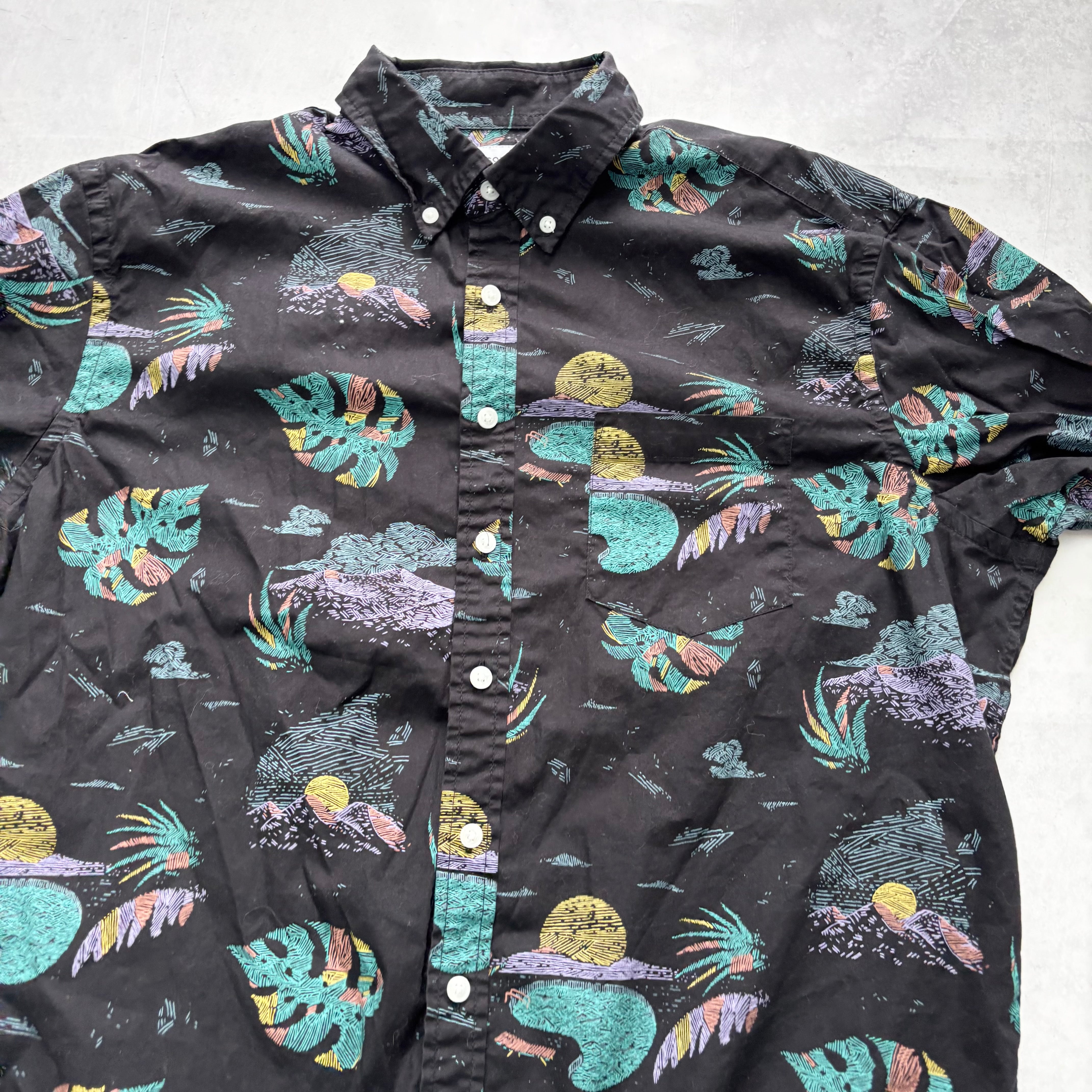 Hawaiian Shirt Mens XL Black Floral Aloha Short Sleeve Cotton Slim Fit (E)