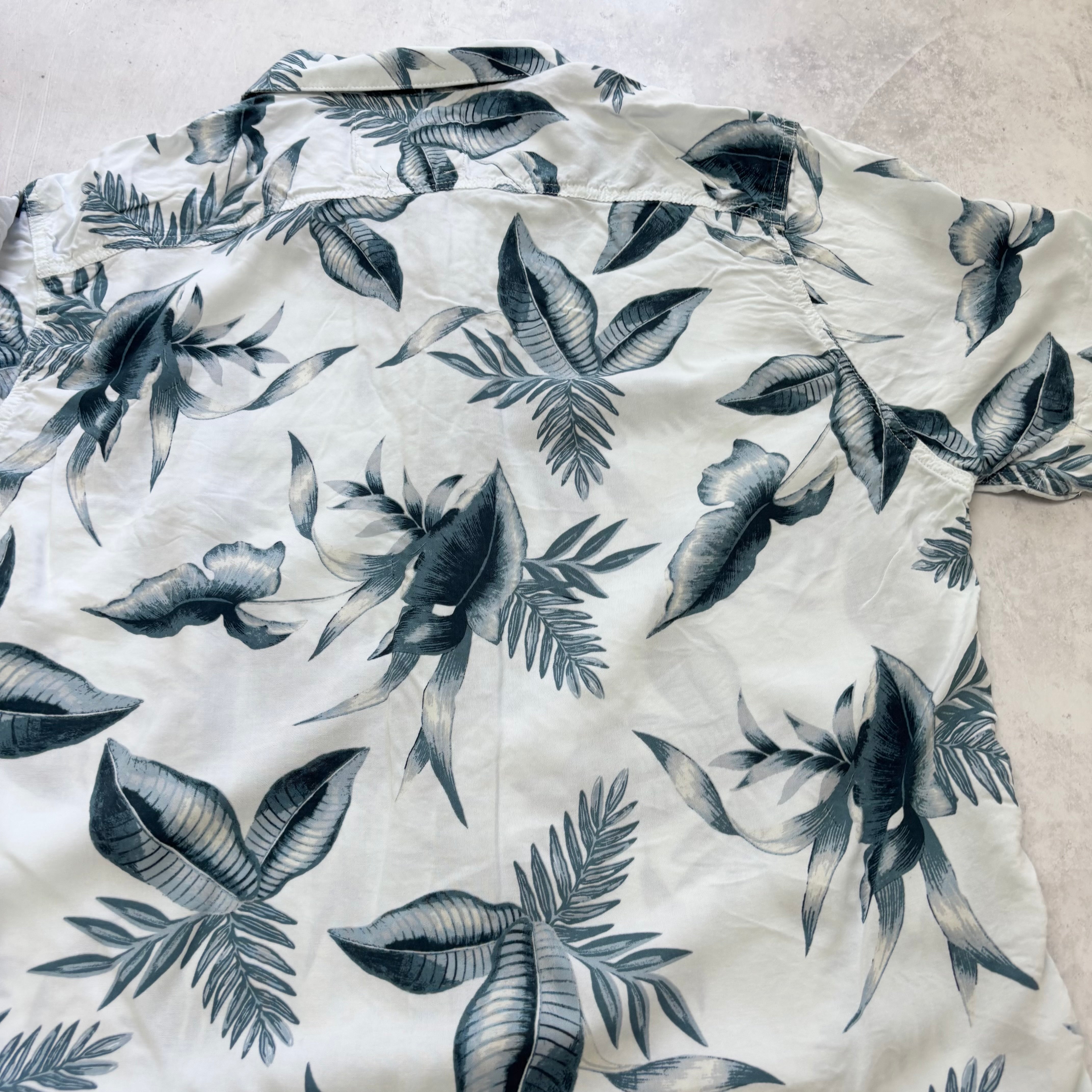 Hollister Hawaiian Shirt Mens XL White Blue Floral Short Sleeve Viscose (E)
