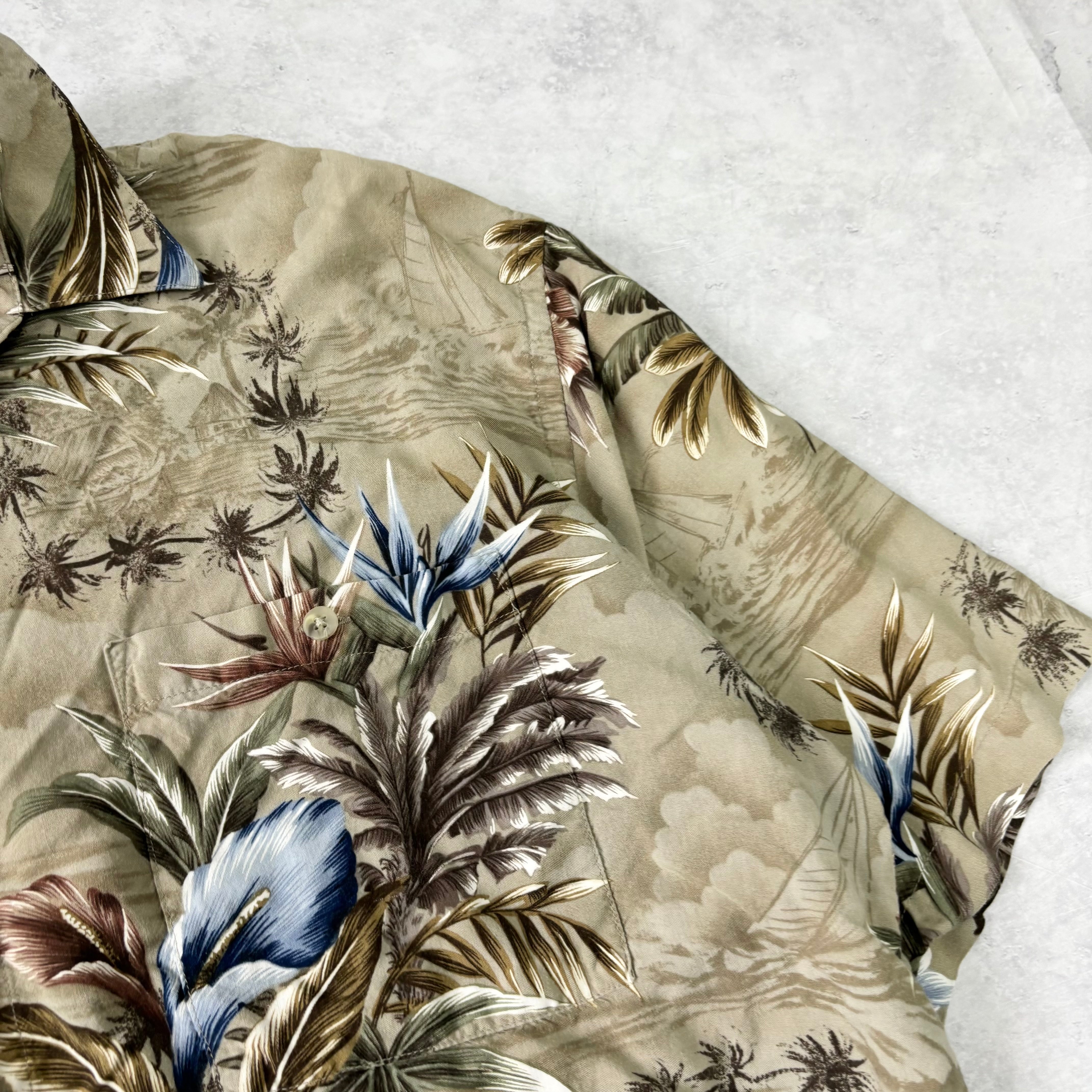 Vintage Hawaiian Shirt Mens XL Green Floral Aloha Short Sleeve Rayon (E)