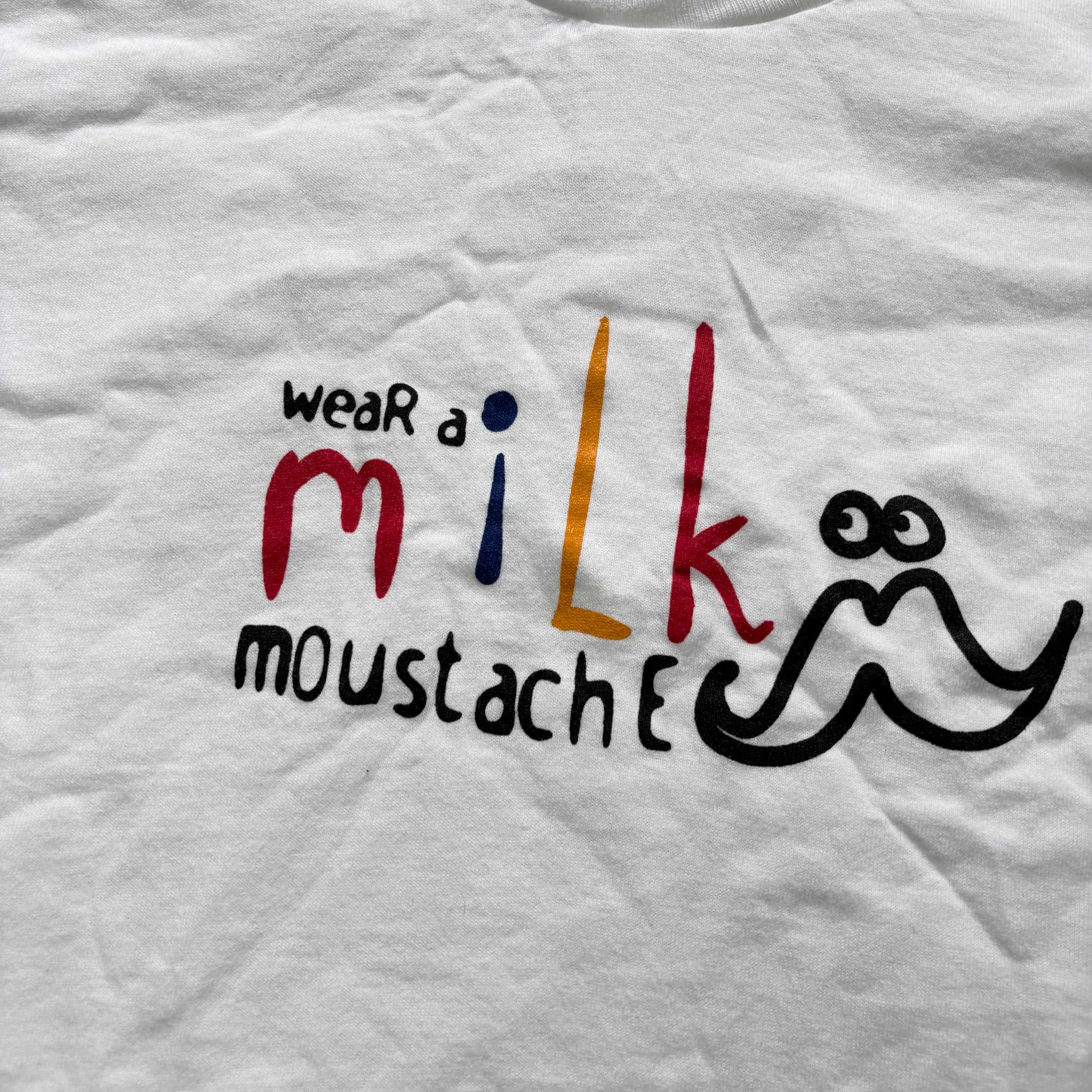 Vintage T Shirt Mens Medium White Single Stitch Graphic Print 90s USA Milk (E)