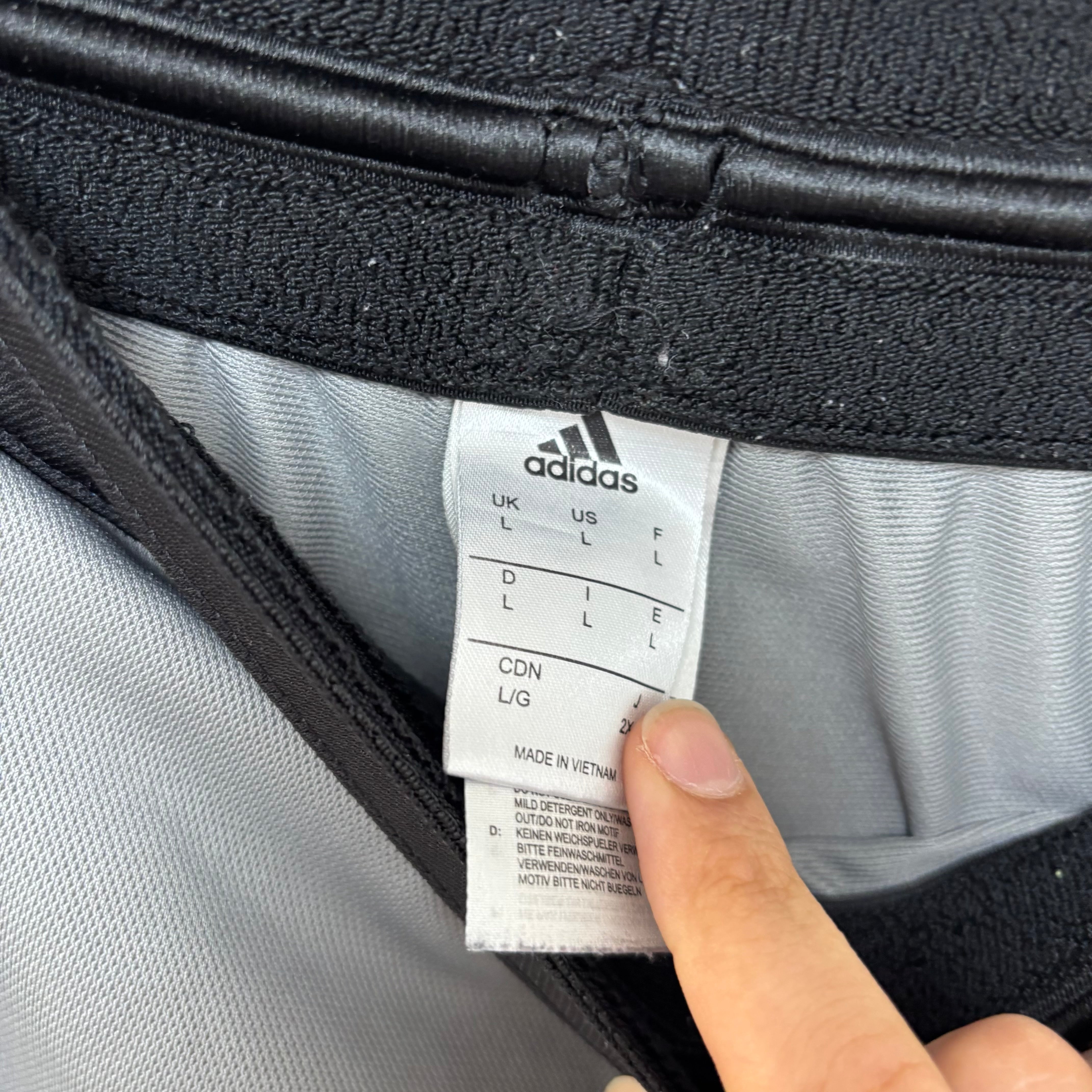Adidas Shorts Mens Large Grey Sports Running Gym Athletic Pockets
