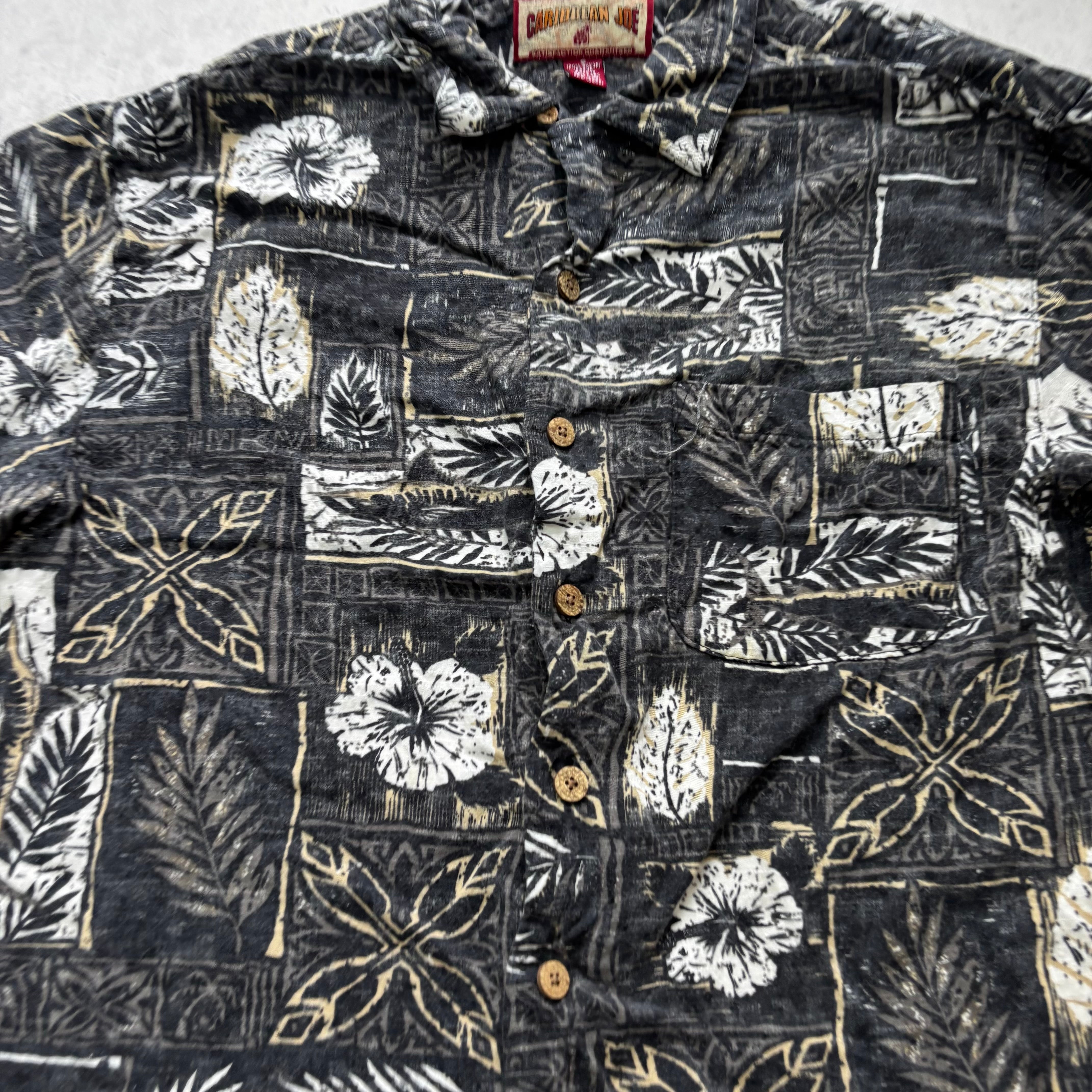 Vintage Hawaiian Shirt Mens Small Grey Floral Aloha Short Sleeve Rayon (E)