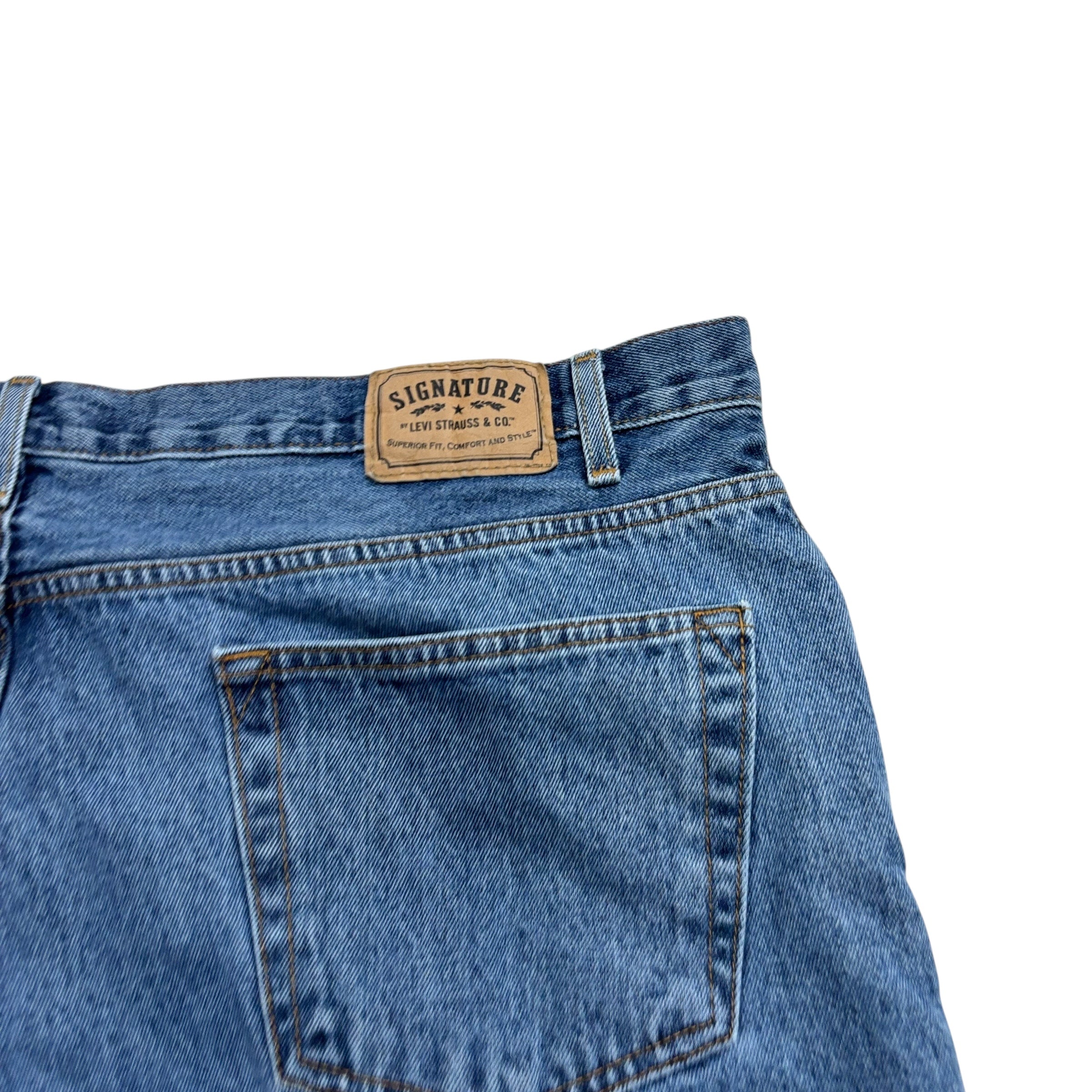 Levis Signature Jeans W46 L32 Mens Mid Blue Relaxed Straight Vintage Denim (E)