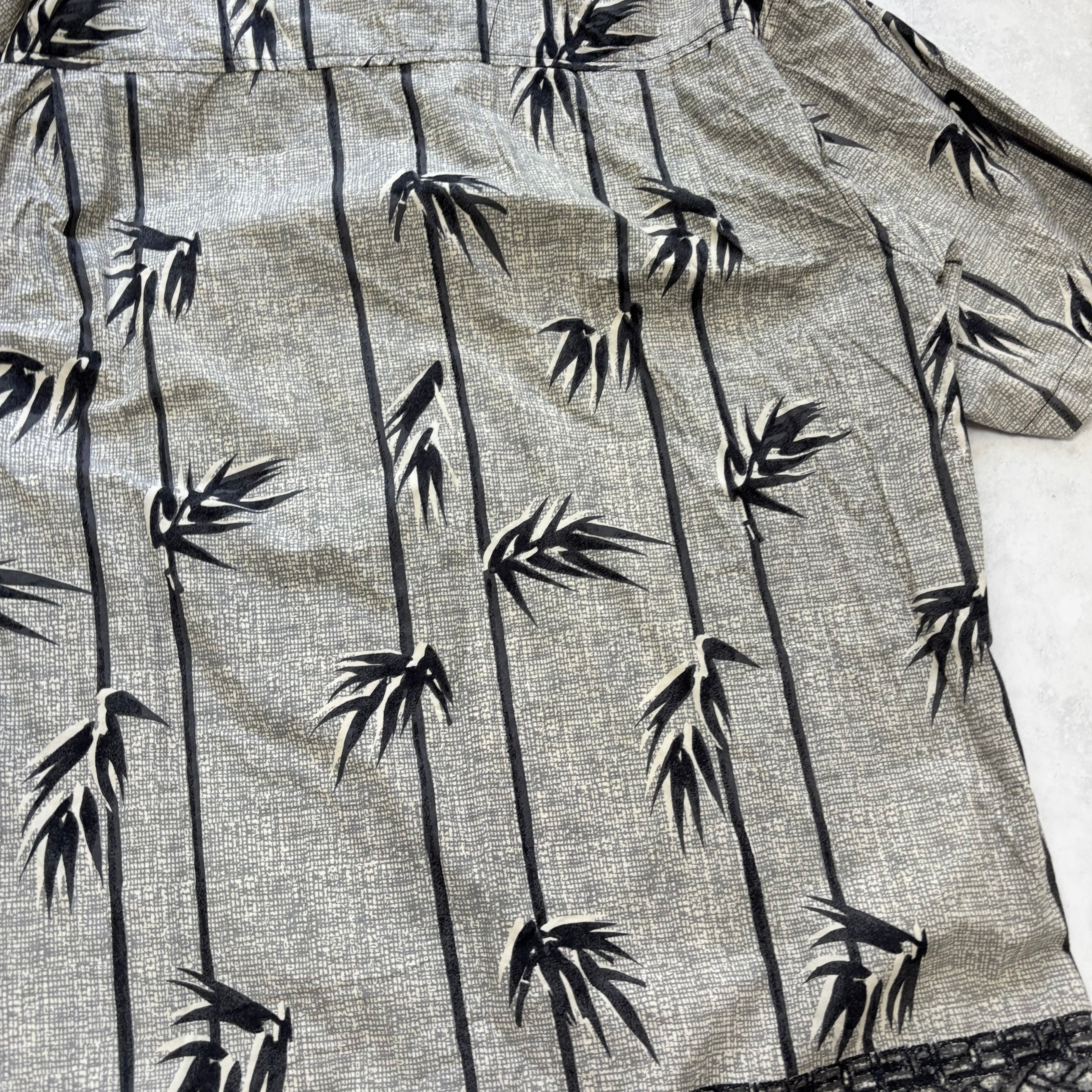 Vintage Hawaiian Shirt Mens Medium Grey Floral Aloha Short Sleeve Cotton (E)