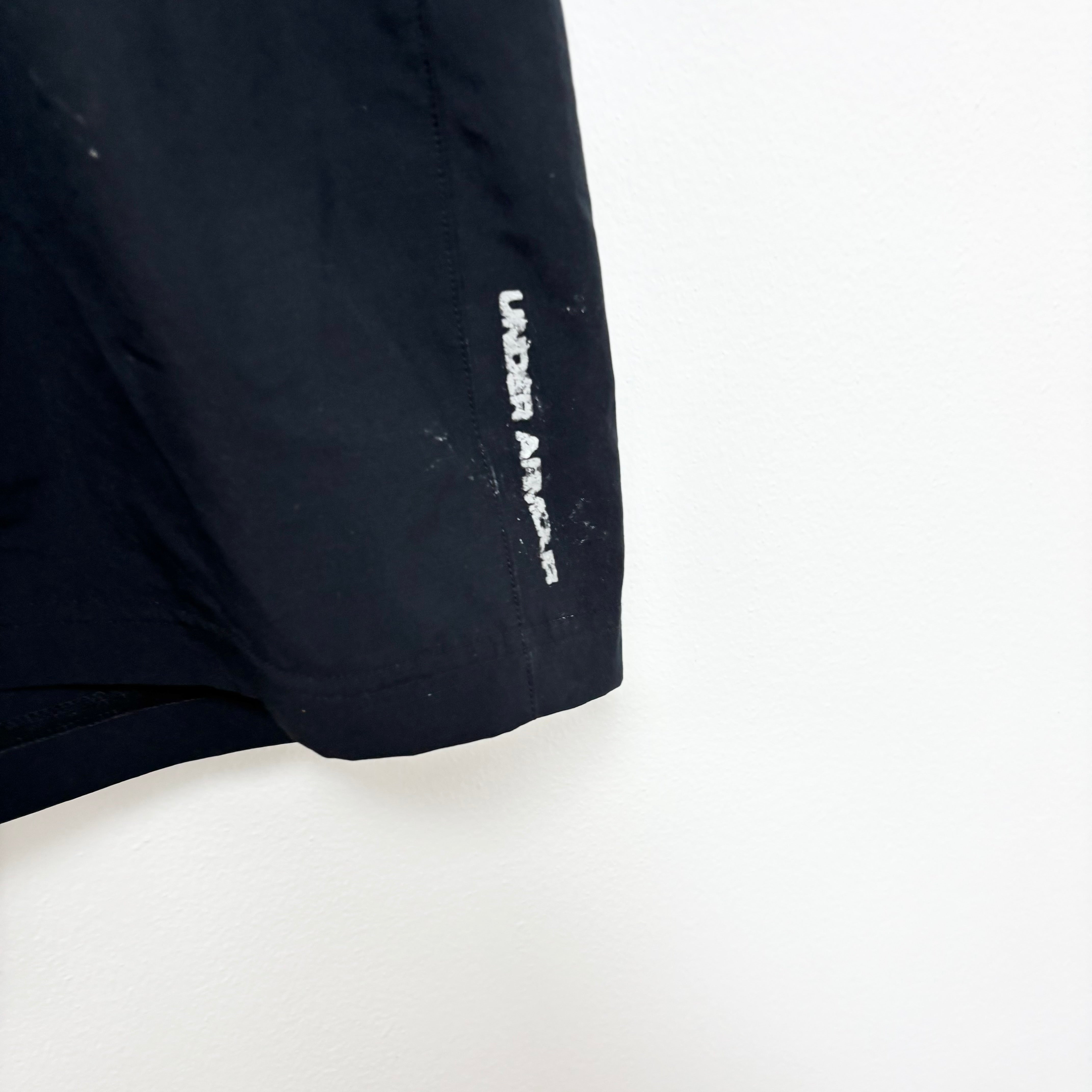 Under Armour Shorts Mens Medium Black Running Sports Athletic Gym